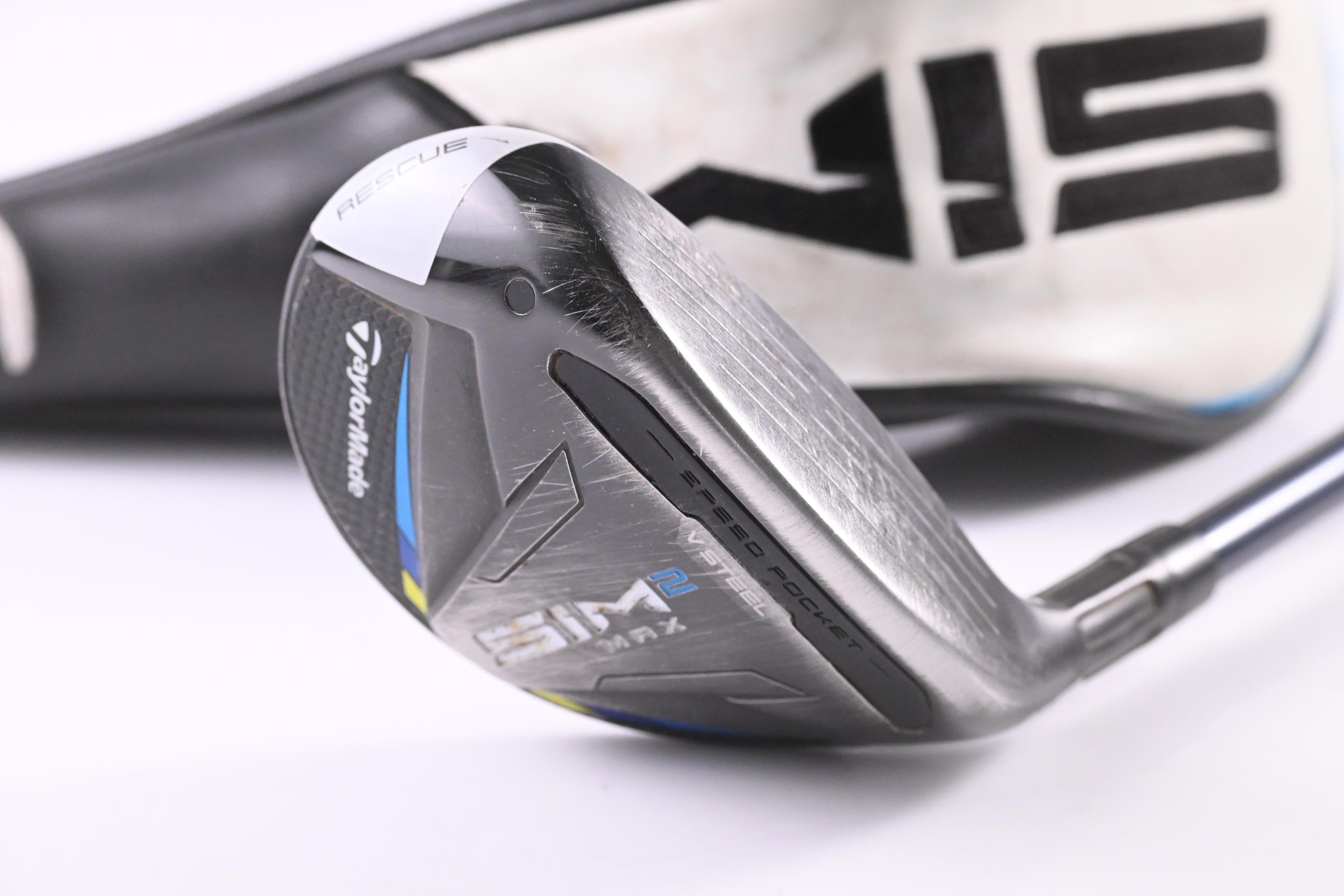 Taylormade SIM2 Max #4 Hybrid / 22 Degree / Regular Flex Fujikura Ventus Blue 6