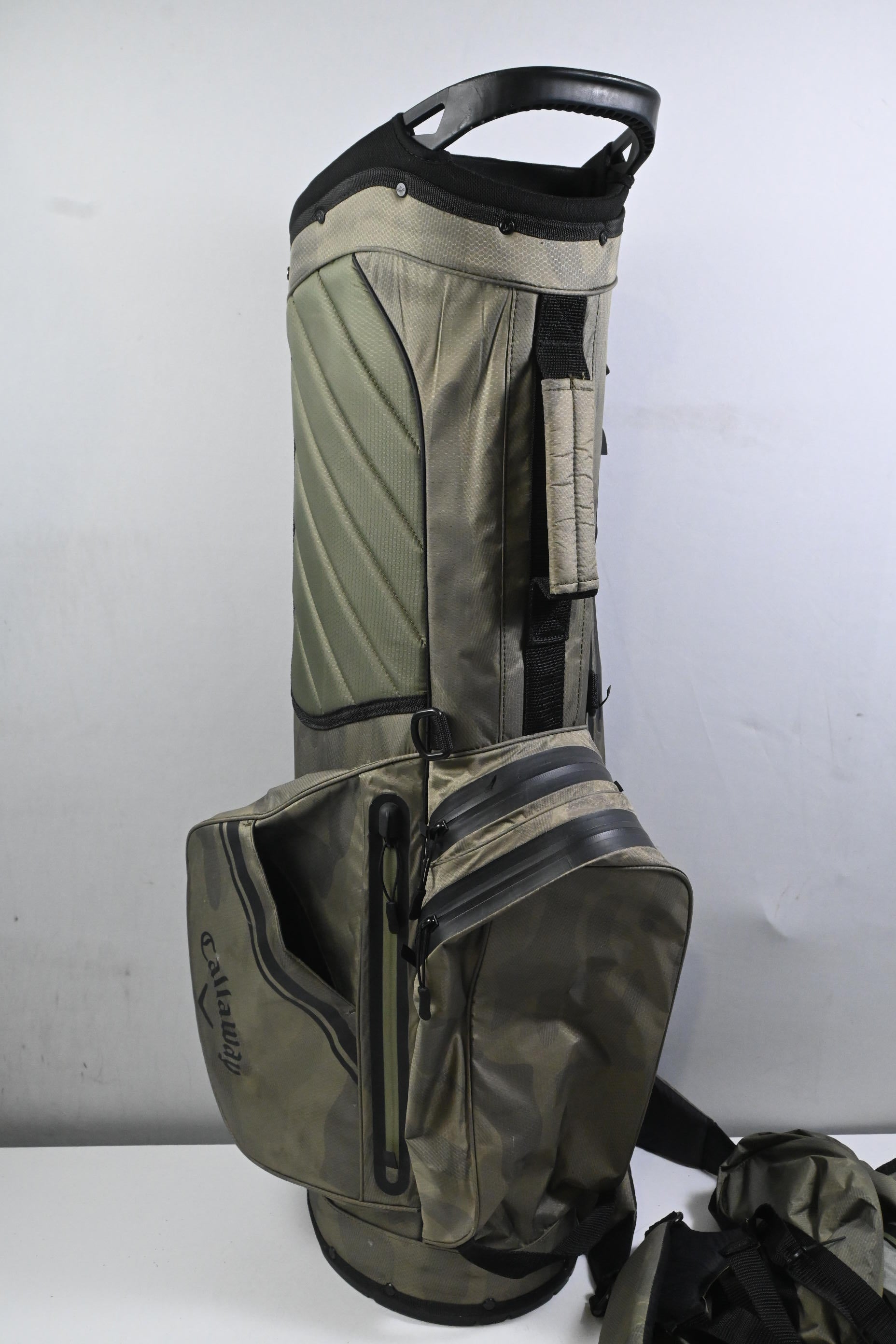 Callaway Chase Dry Stand Bag / 4-Way Divider / Camo