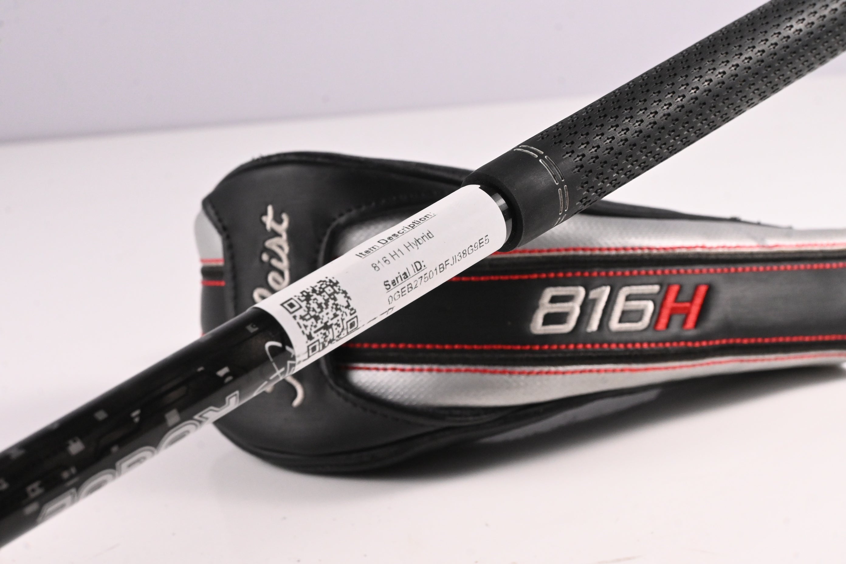 Titleist 816 H1 #3 Hybrid / 19 Degree / Regular Flex Aldila Rogue Black 85