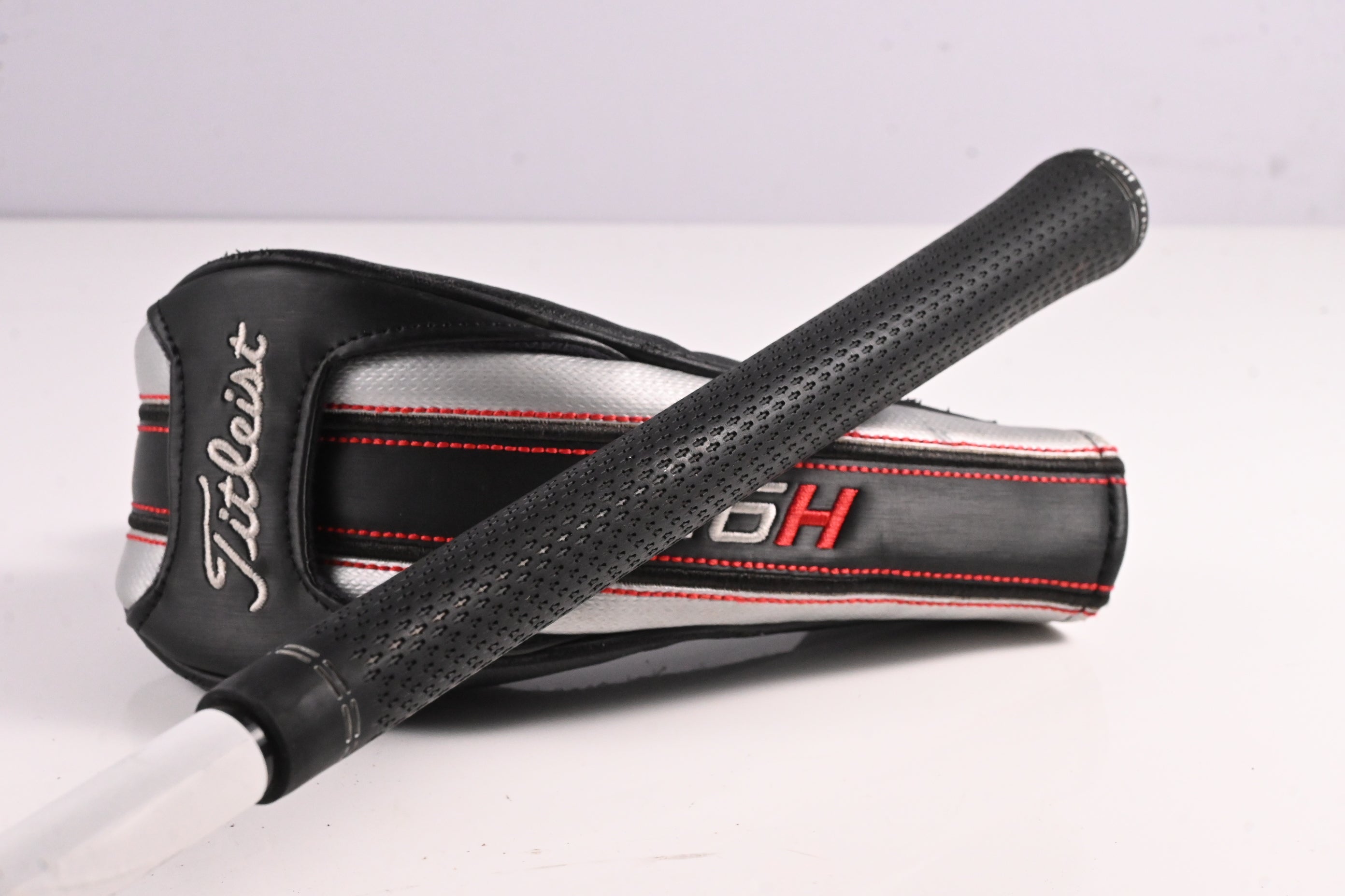 Titleist 816 H1 #3 Hybrid / 19 Degree / Regular Flex Aldila Rogue Black 85