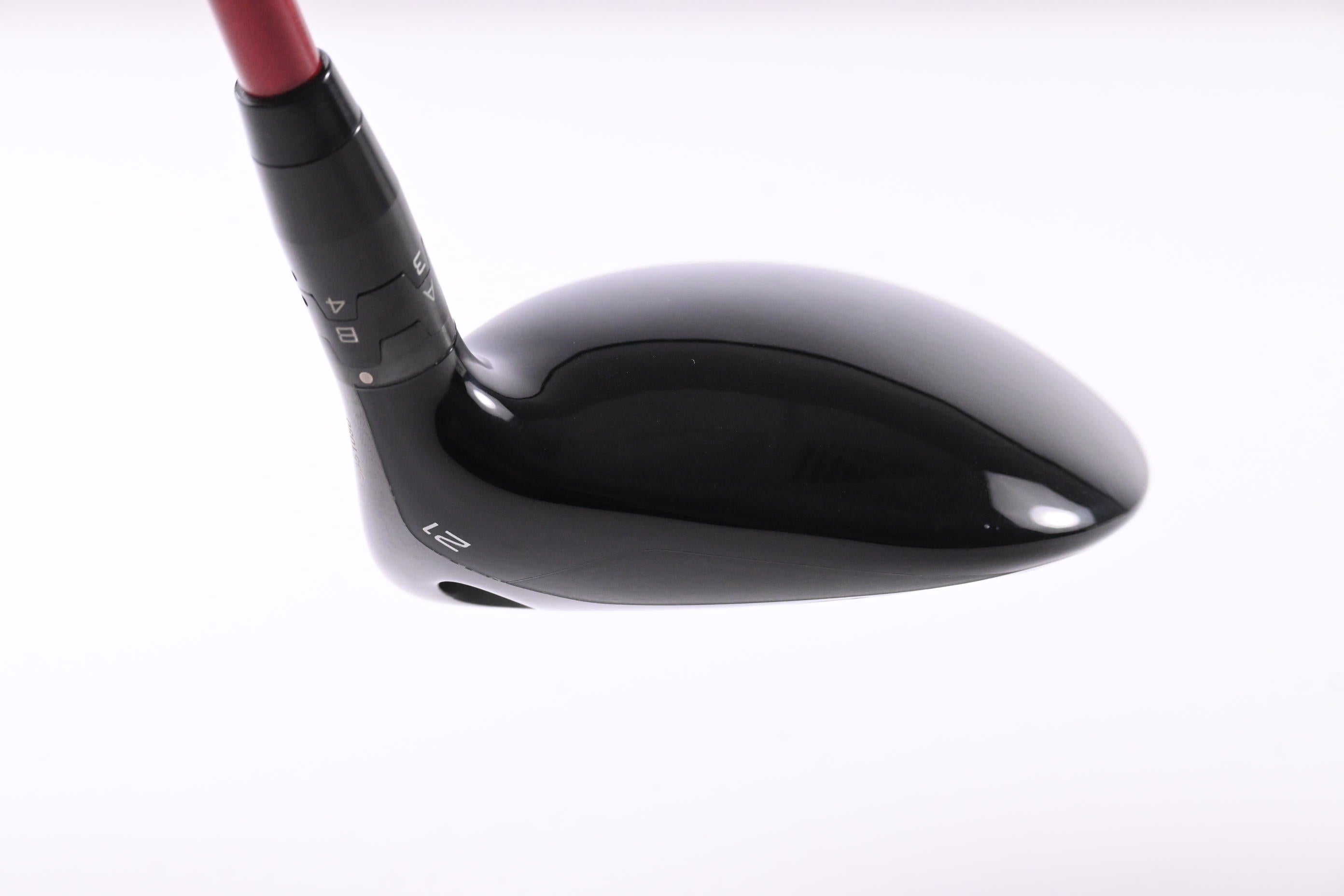 Titleist GT2 #7 Wood / 21 Degree / Regular Flex Project X Denali Red 60 Shaft