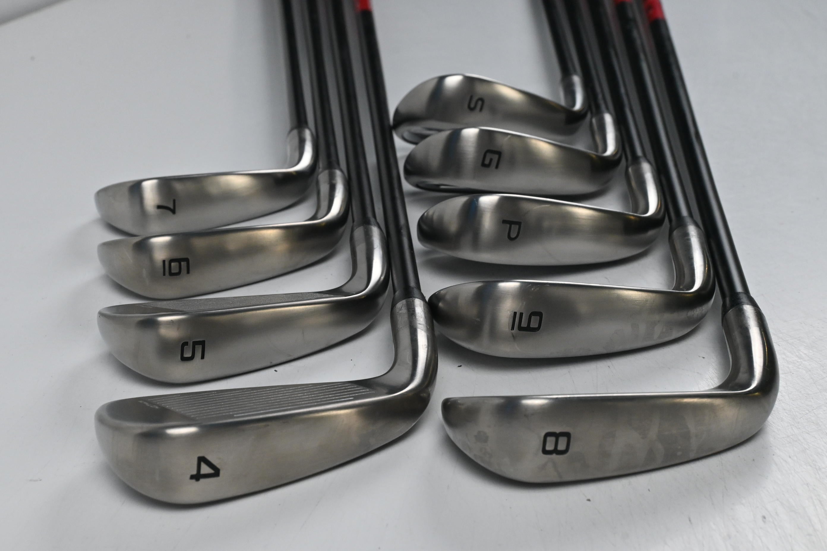 Cobra DS-Adapt Irons / 4-PW+GW+SW / Regular Flex KBS TGI 75 Shafts