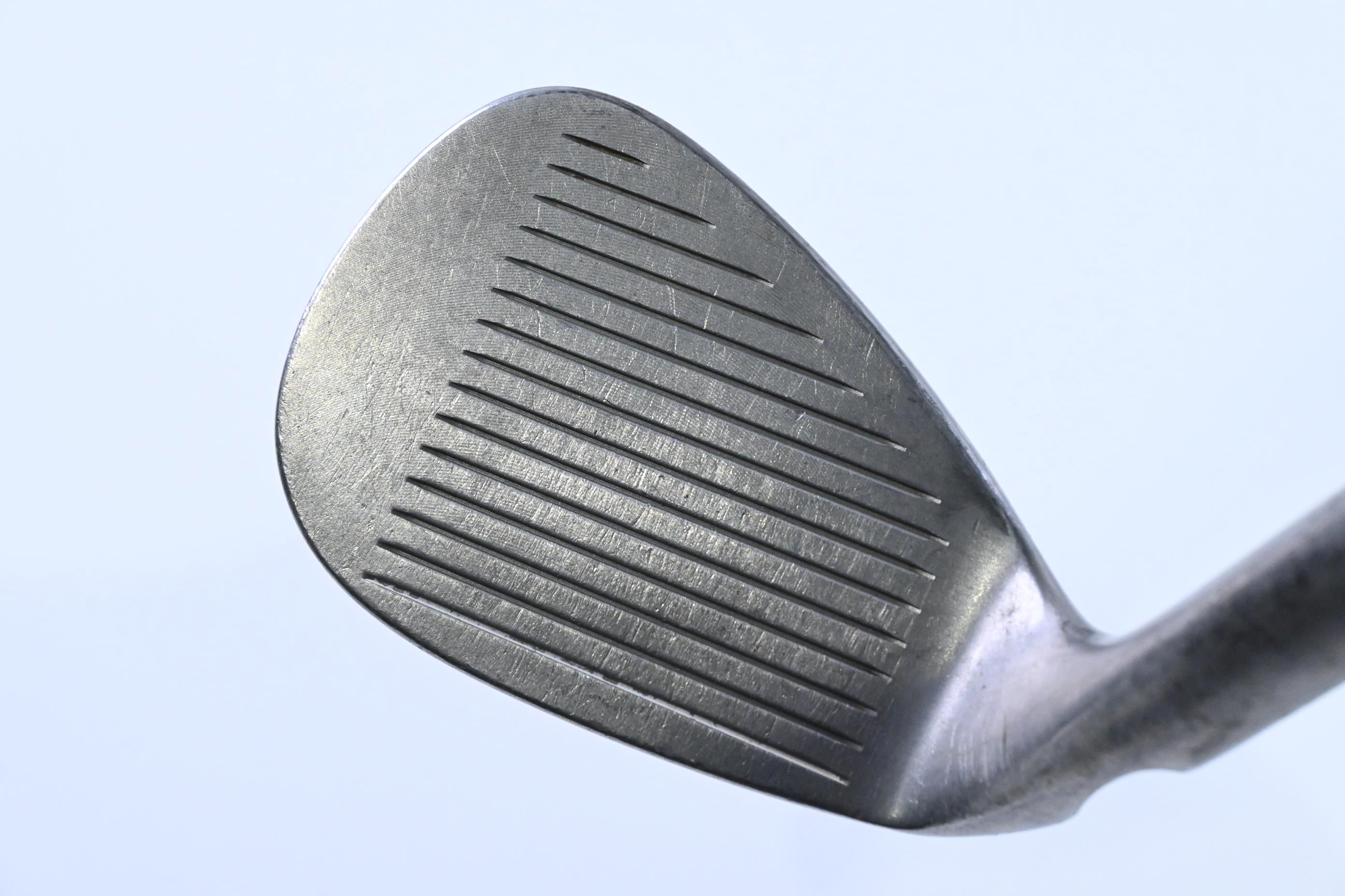 Ping Tour Gorge Gap Wedge / 52 Degree / Blue Dot / Stiff Flex Ping AWT 2.0