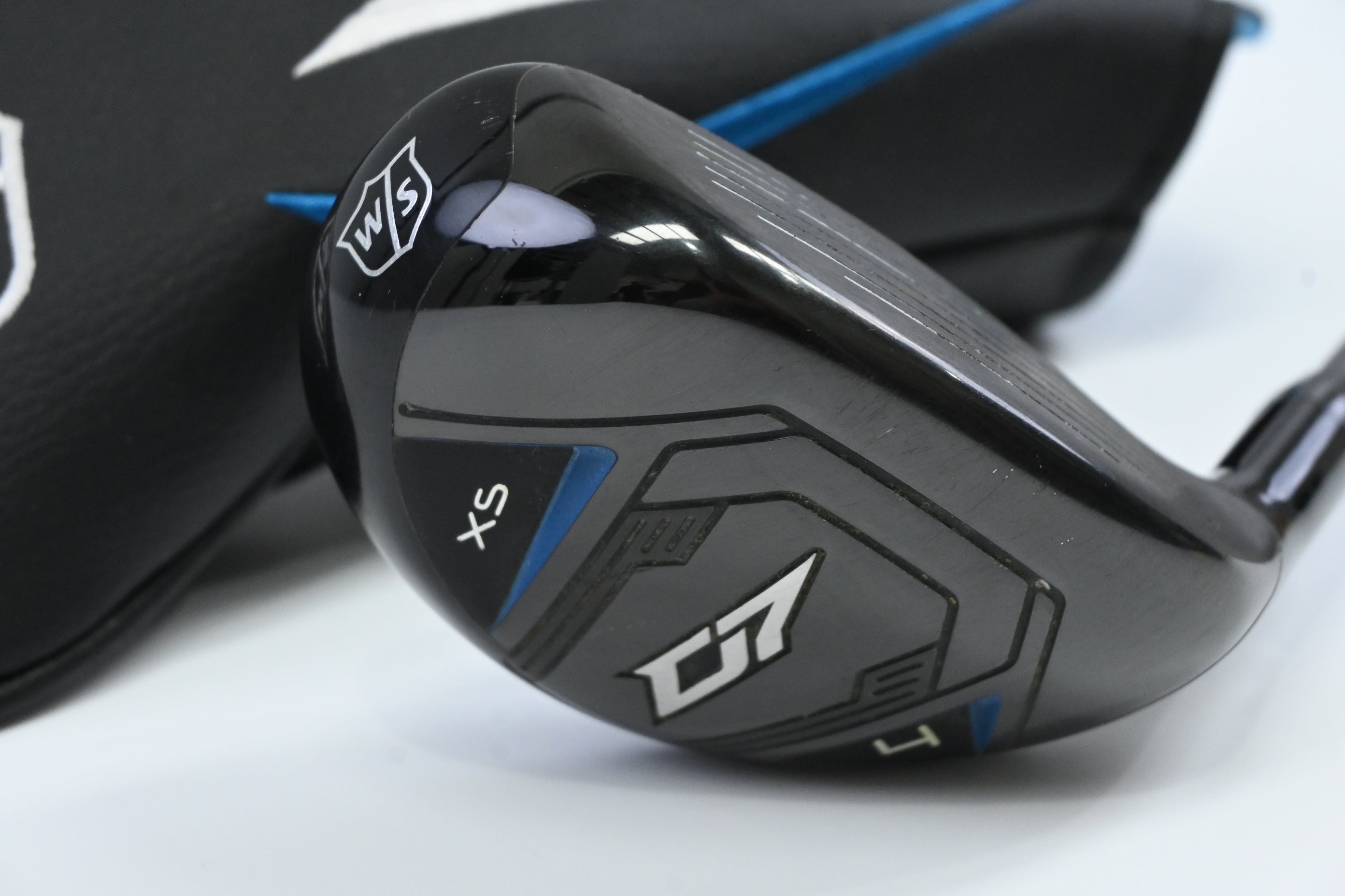 Wilson Staff D7 #4 Hybrid / 22 Degree / Regular Flex UST Helium Shaft