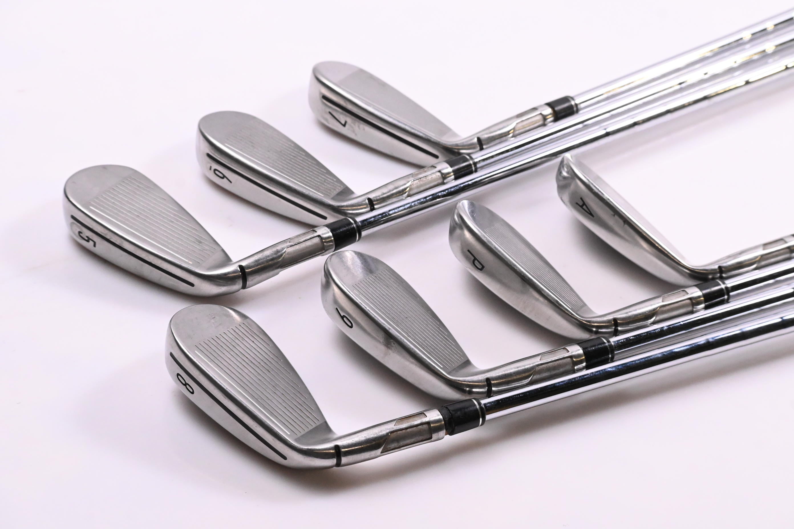 Taylormade SIM2 Max Irons / 5-PW+GW / Stiff Flex KBS Tour 120 Shafts