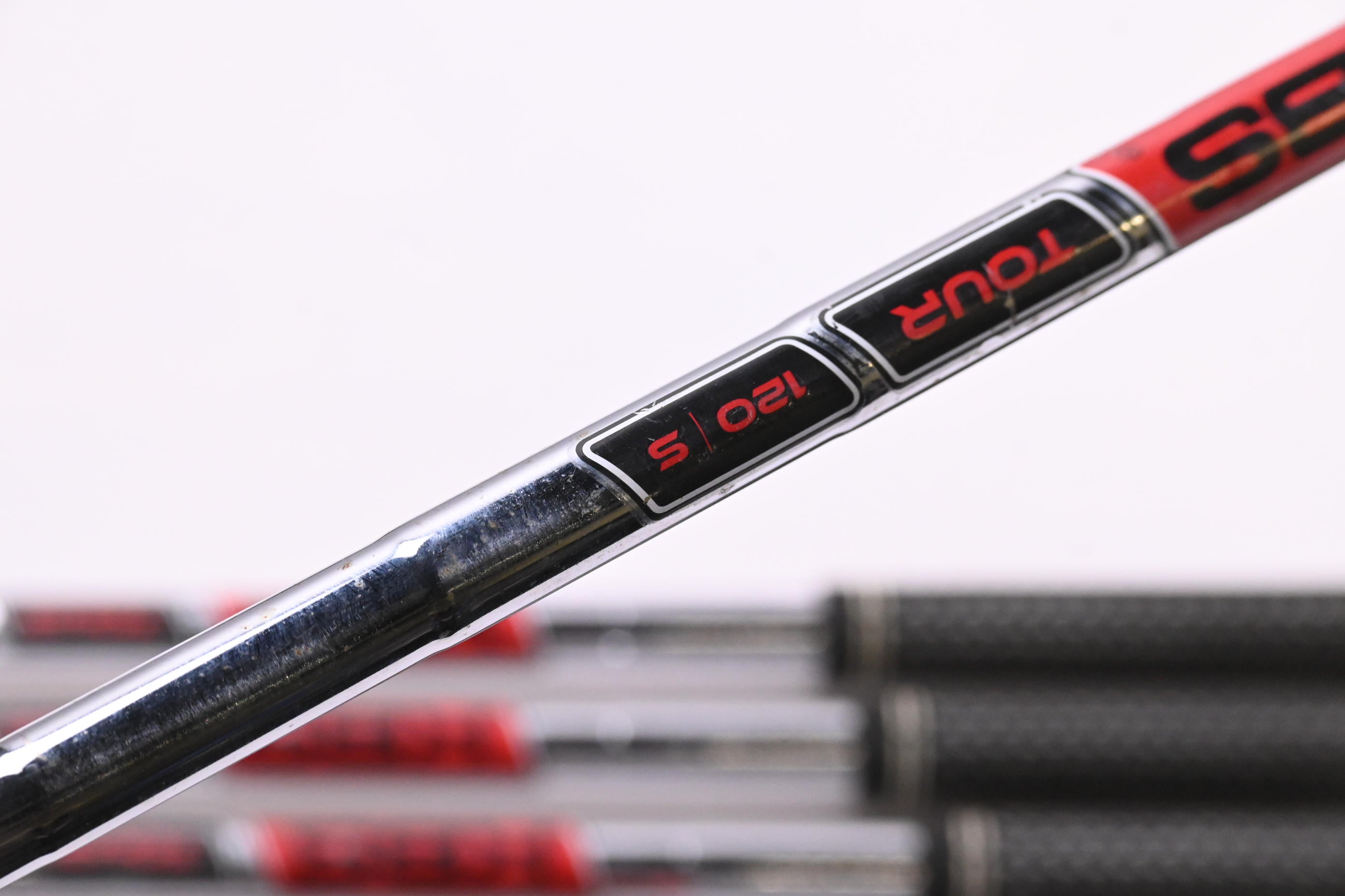 Taylormade SIM2 Max Irons / 5-PW+GW / Stiff Flex KBS Tour 120 Shafts