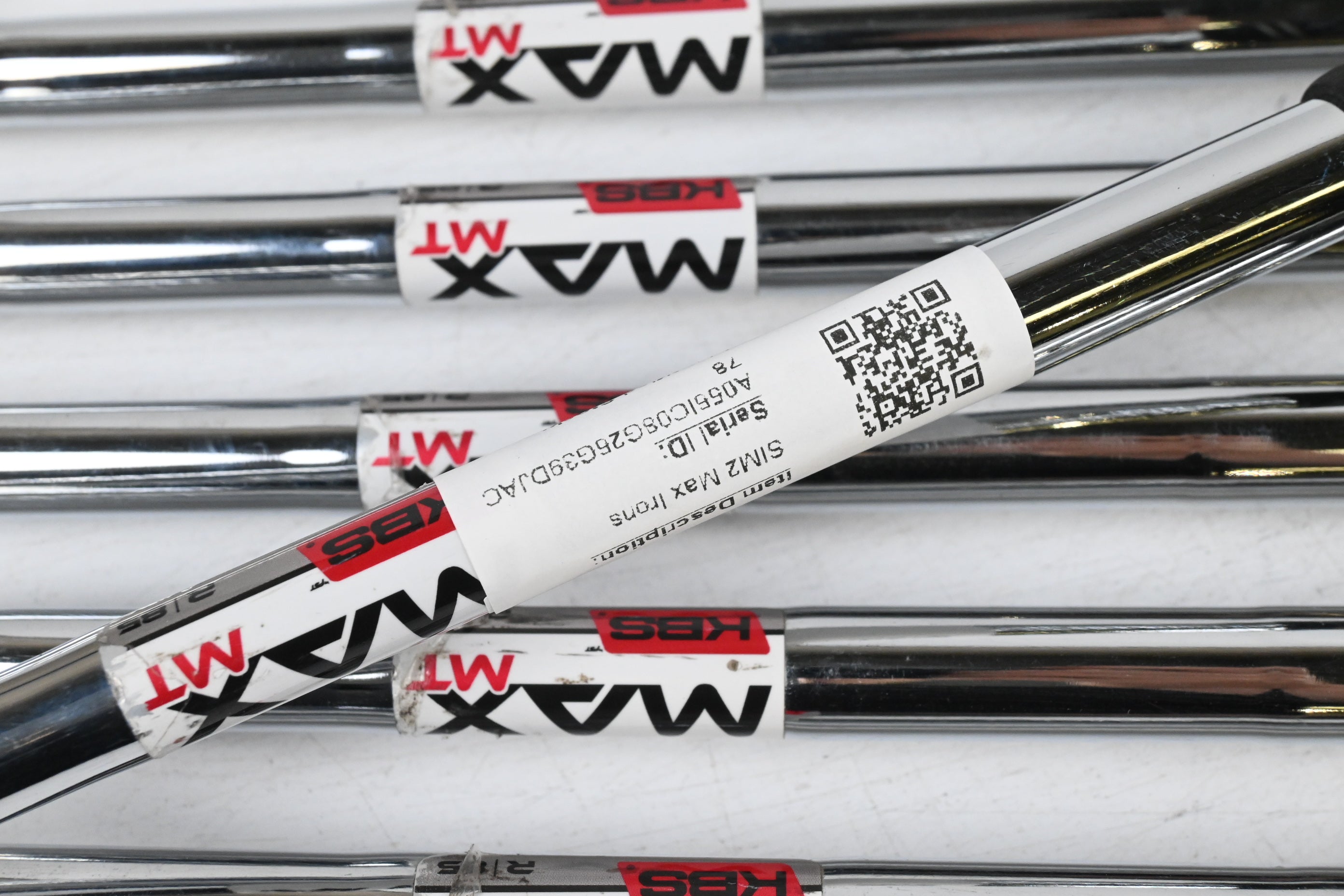 Taylormade SIM2 Max Irons / 5-PW / Regular Flex KBS MAXT MT 85 Shafts