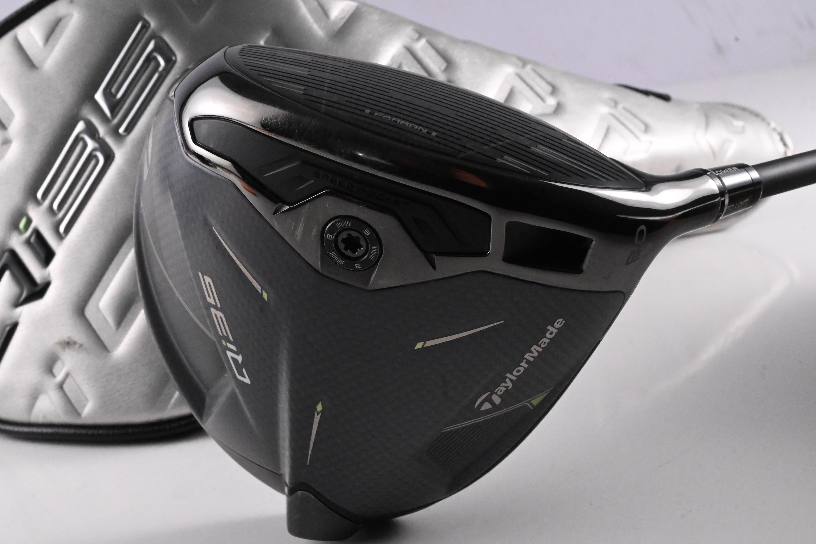 Taylormade Qi35 Driver / 9 Degree / Regular Flex Reax Blue 50 Shaft