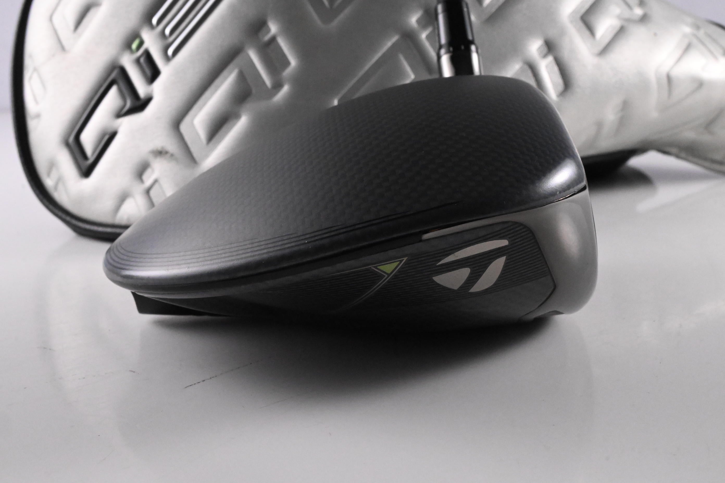 Taylormade Qi35 Driver / 9 Degree / Regular Flex Reax Blue 50 Shaft