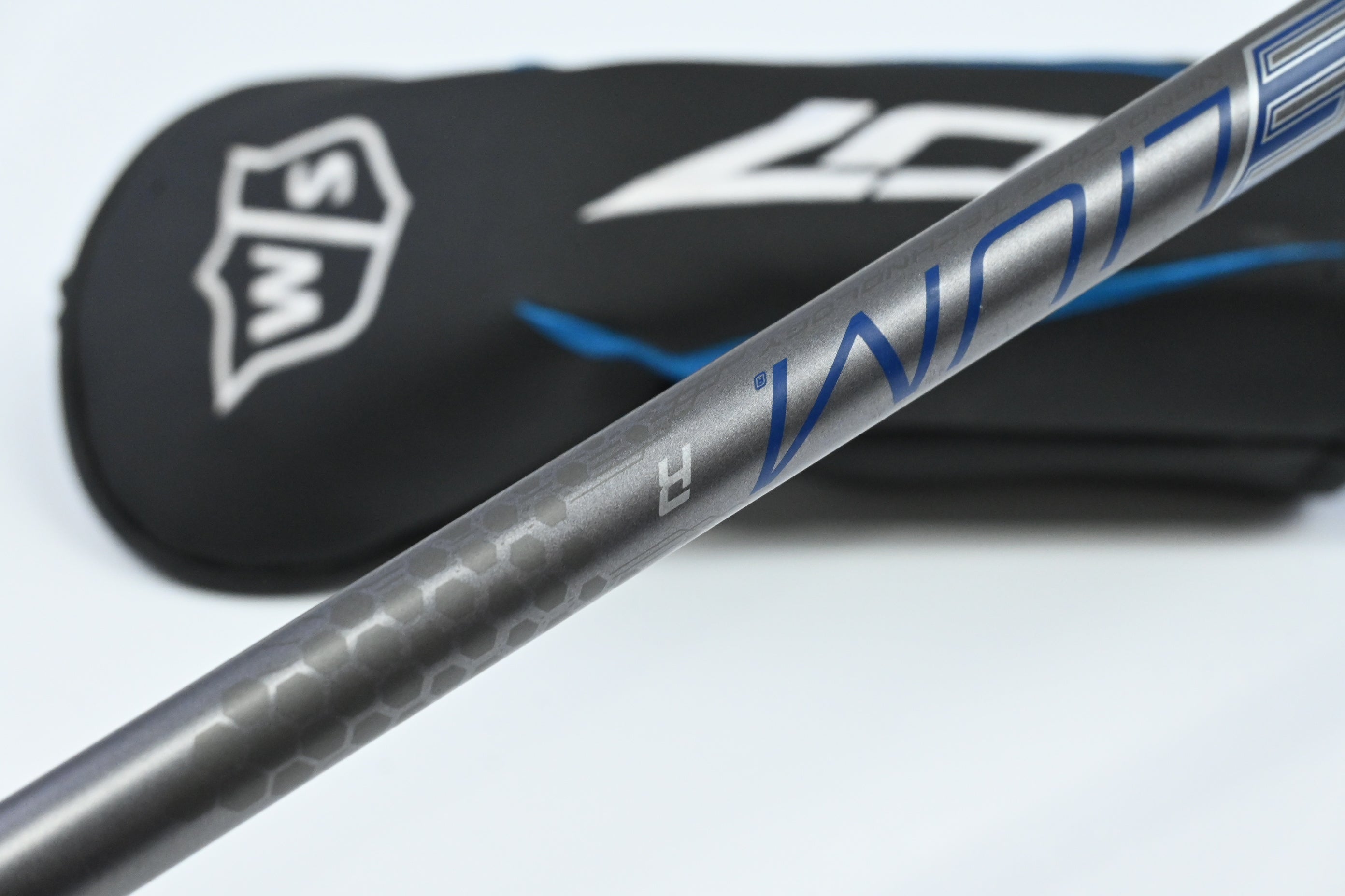 Wilson Staff D7 #4 Hybrid / 22 Degree / Regular Flex UST Helium Shaft