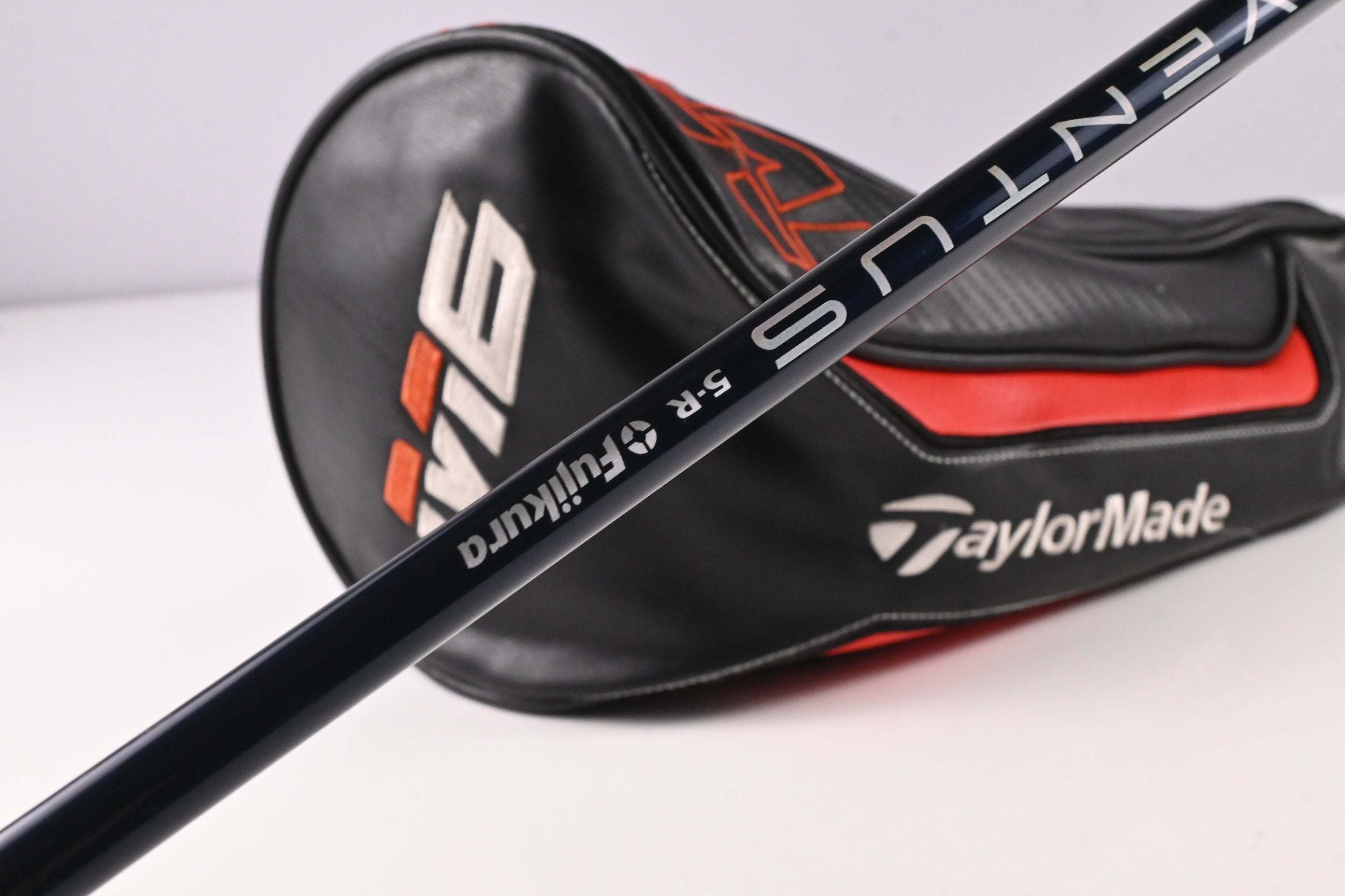 Left Hand Taylormade M6 Driver / 10.5 Degree / Regular Flex Ventus Blue 6 Shaft