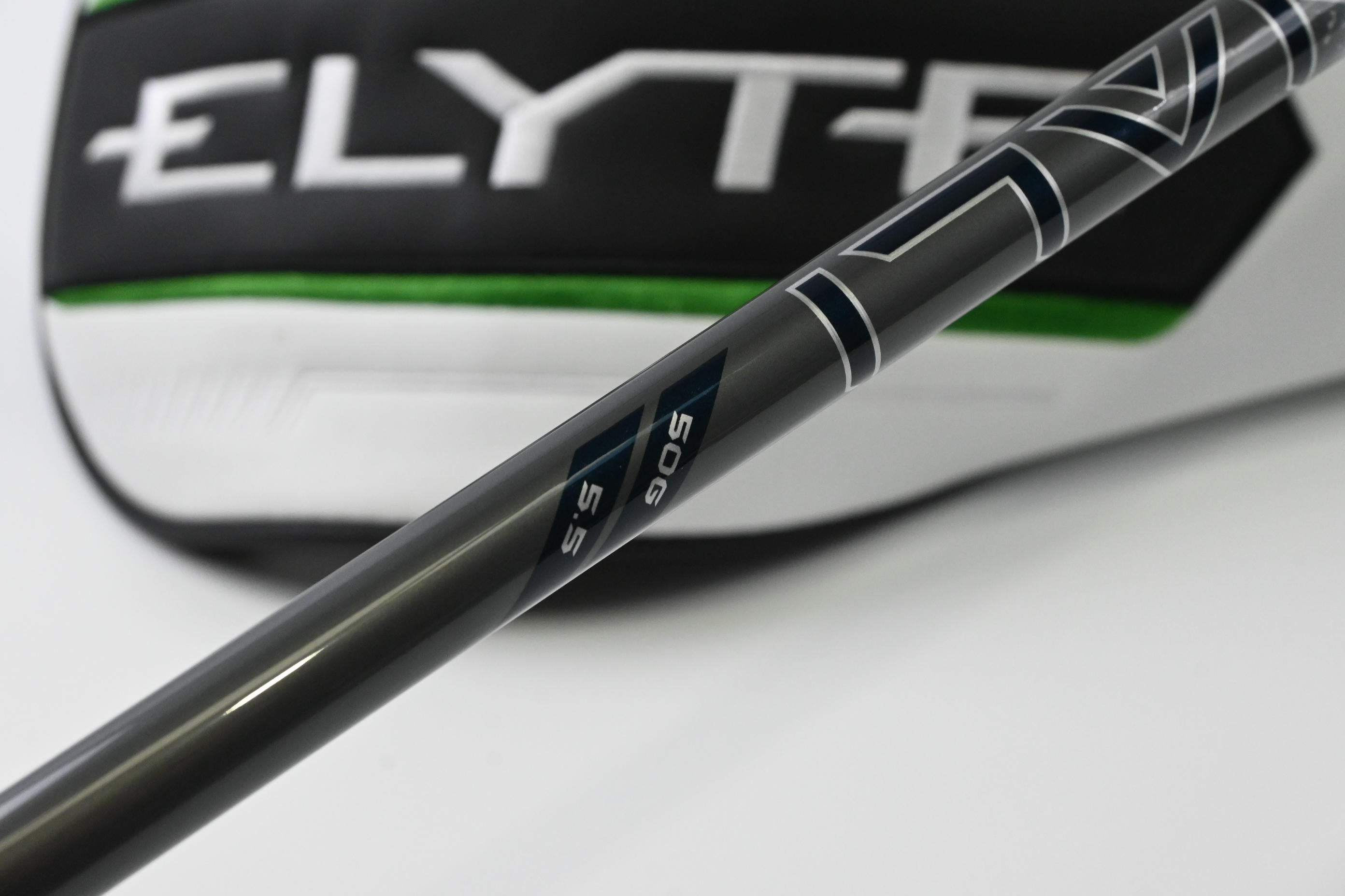 Callaway Elyte Driver / 10.5 Degree / Regular Flex Denali Charcoal 50 Shaft