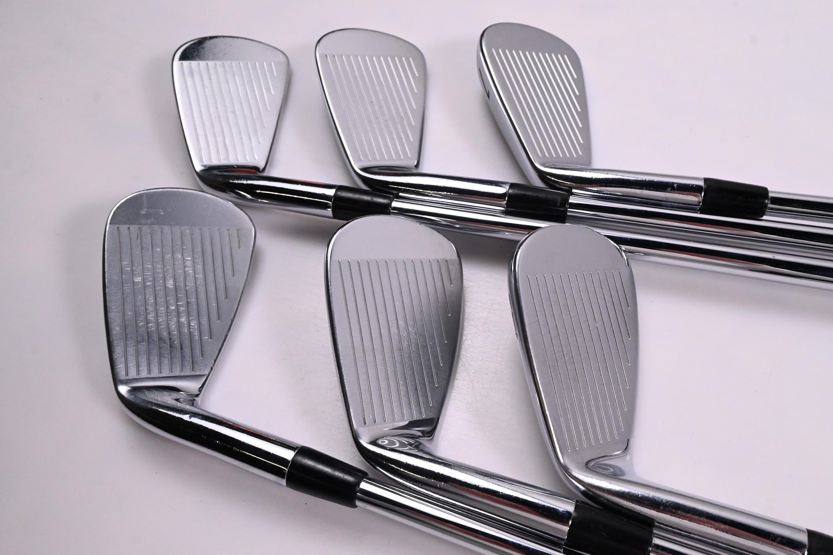 Titleist 712 AP2 Irons / 5-PW / Regular Flex Project X Shafts