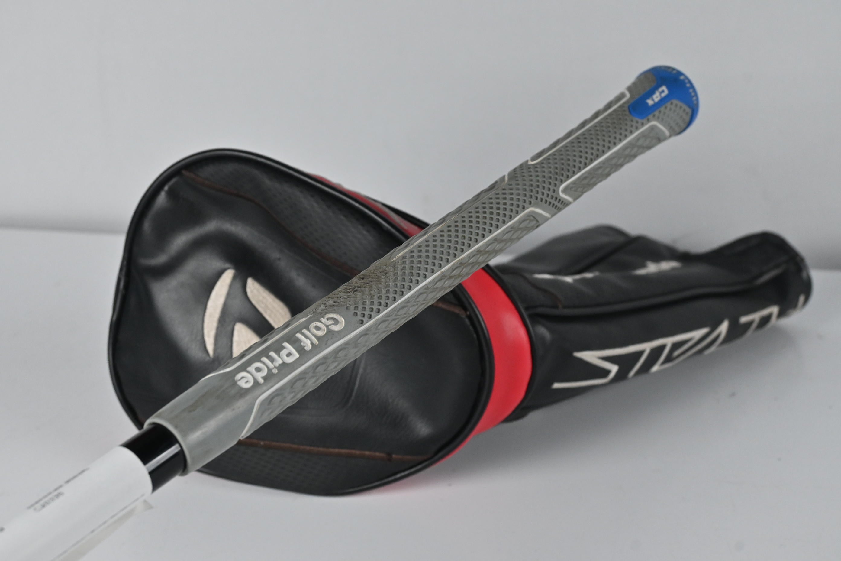 Taylormade Stealth Driver / 9 Degree / Regular Flex Diamana S 60 Shaft