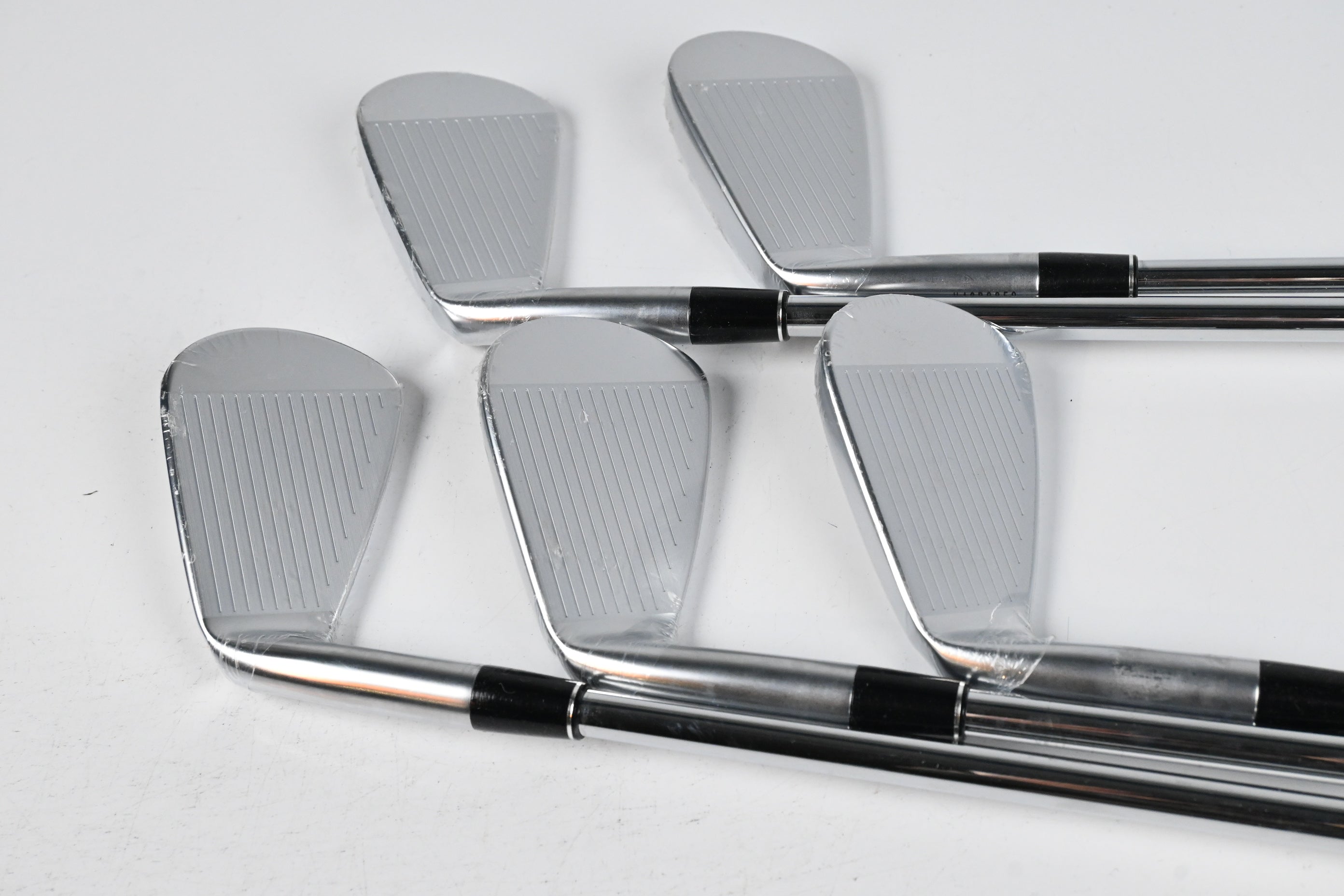 Srixon ZXi5 Irons / 6-PW / Stiff Flex N.S.Pro Modus3 Tour 105 Shafts