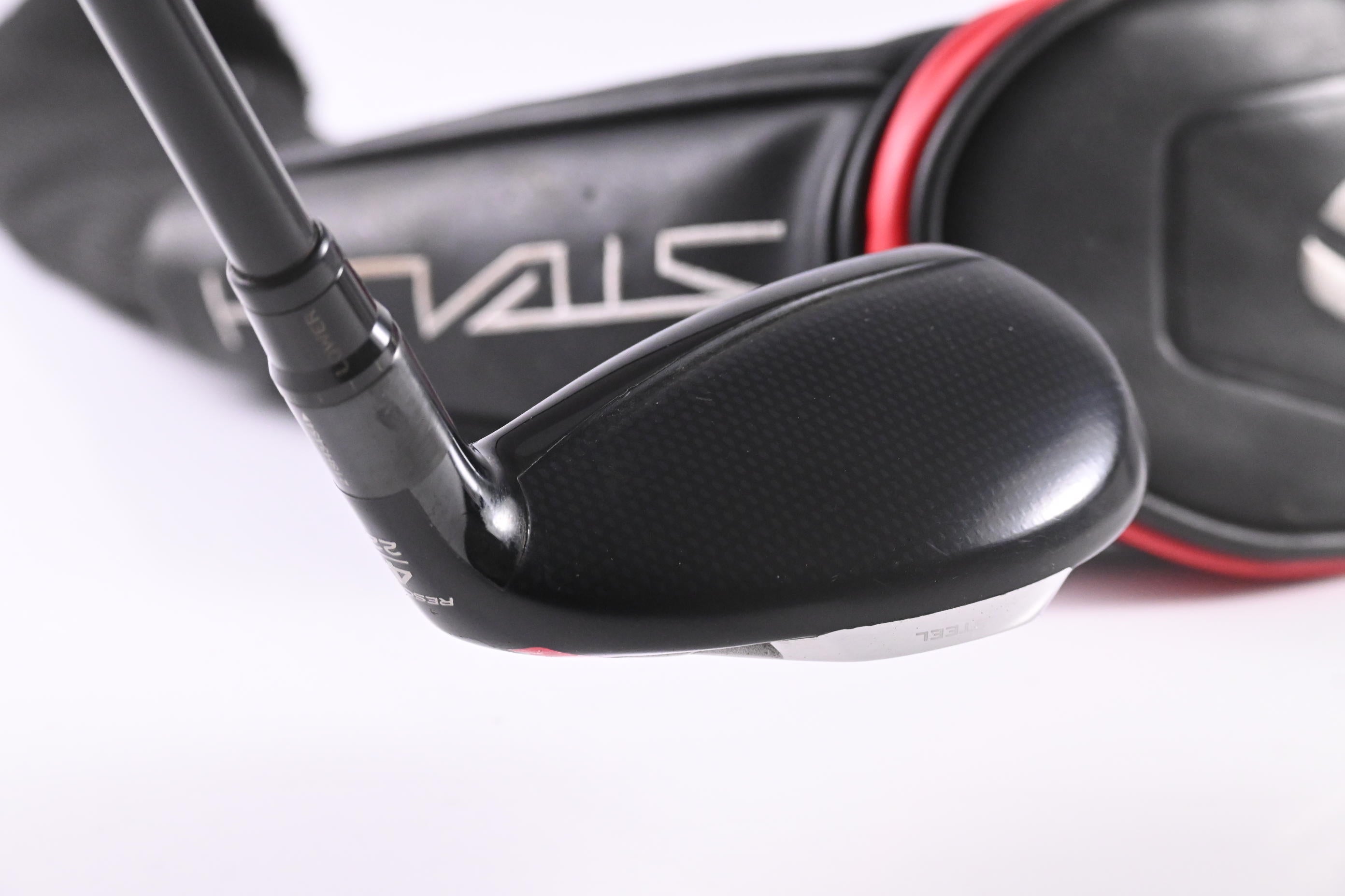 Taylormade Stealth Plus #4 Hybrid / 22 Degree / Regular Flex HZRDUS Smoke Red 70