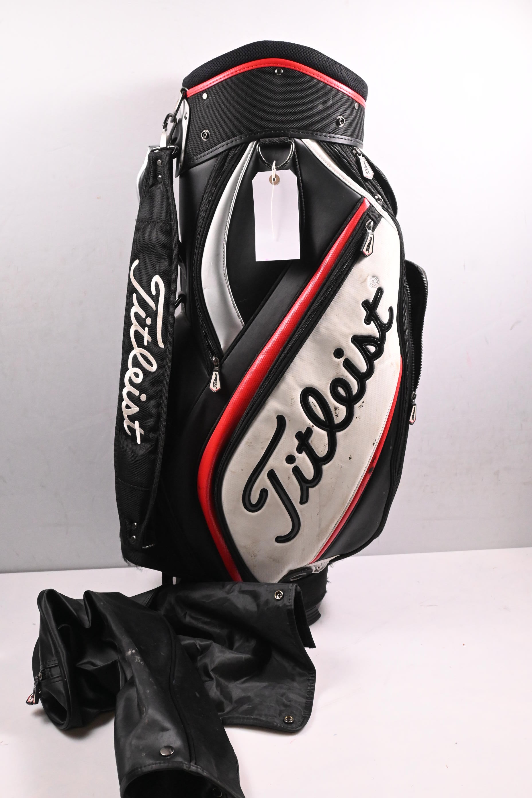 Titleist Tour Bag / 6-Way Divider / Black, White, Red