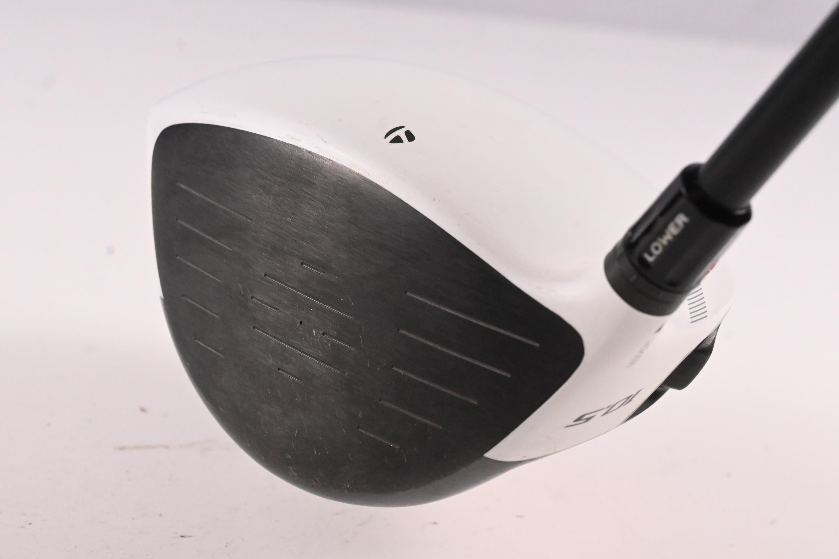 Taylormade R11 Driver / 10.5 Degree / Stiff Flex Fujikura Blur 60 Shaft