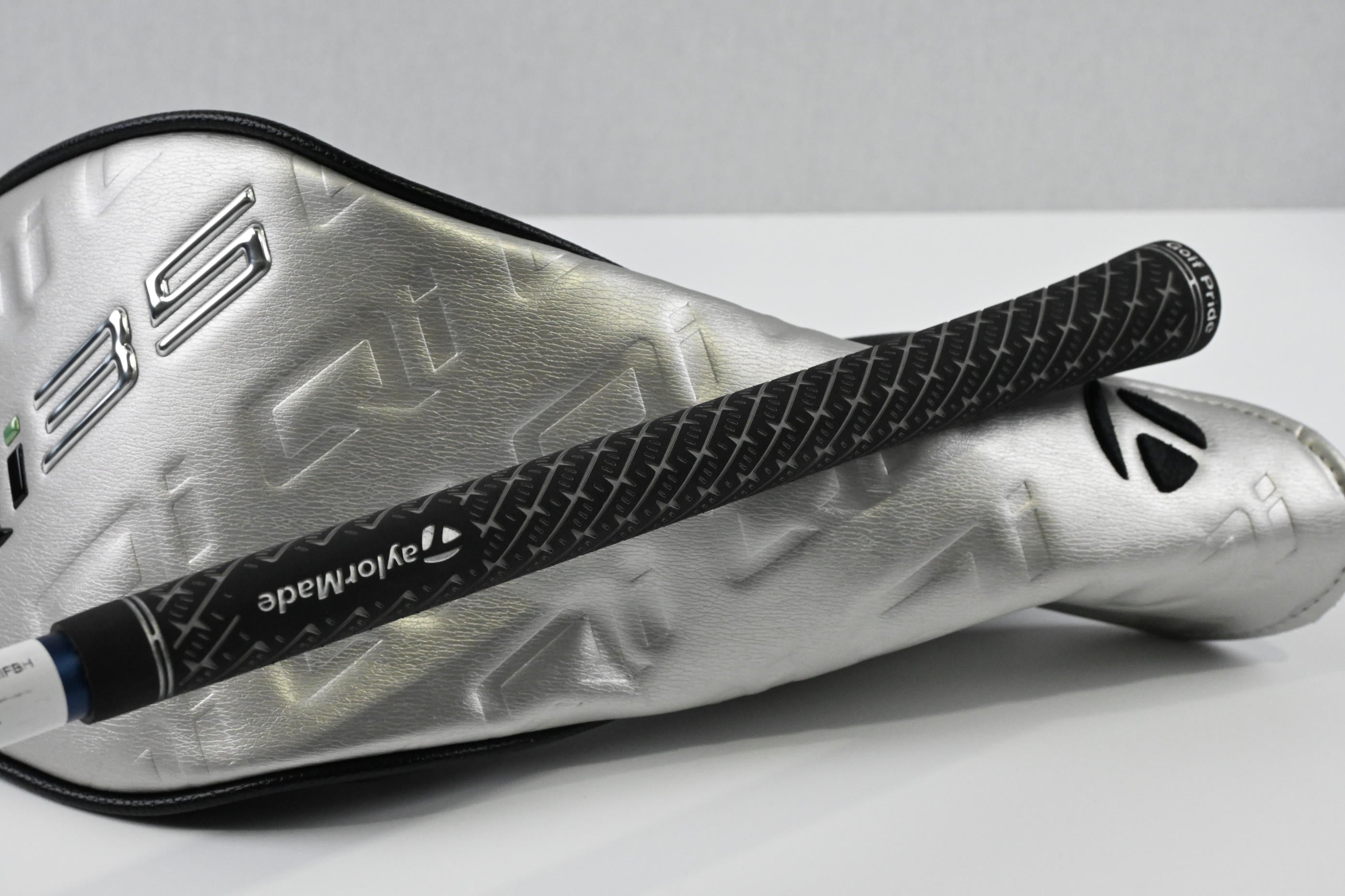 Taylormade Qi35 LS Driver / 10.5 Degree / Stiff Flex Fujikura Ventus Blue '25 5