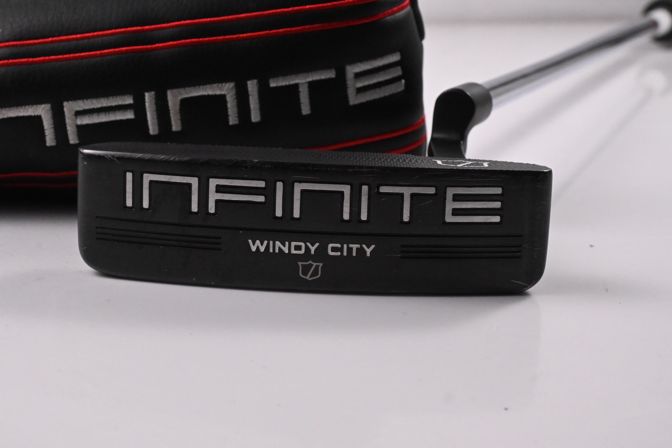 Wilson Infinite Windy City 2024 Putter / 34 nch