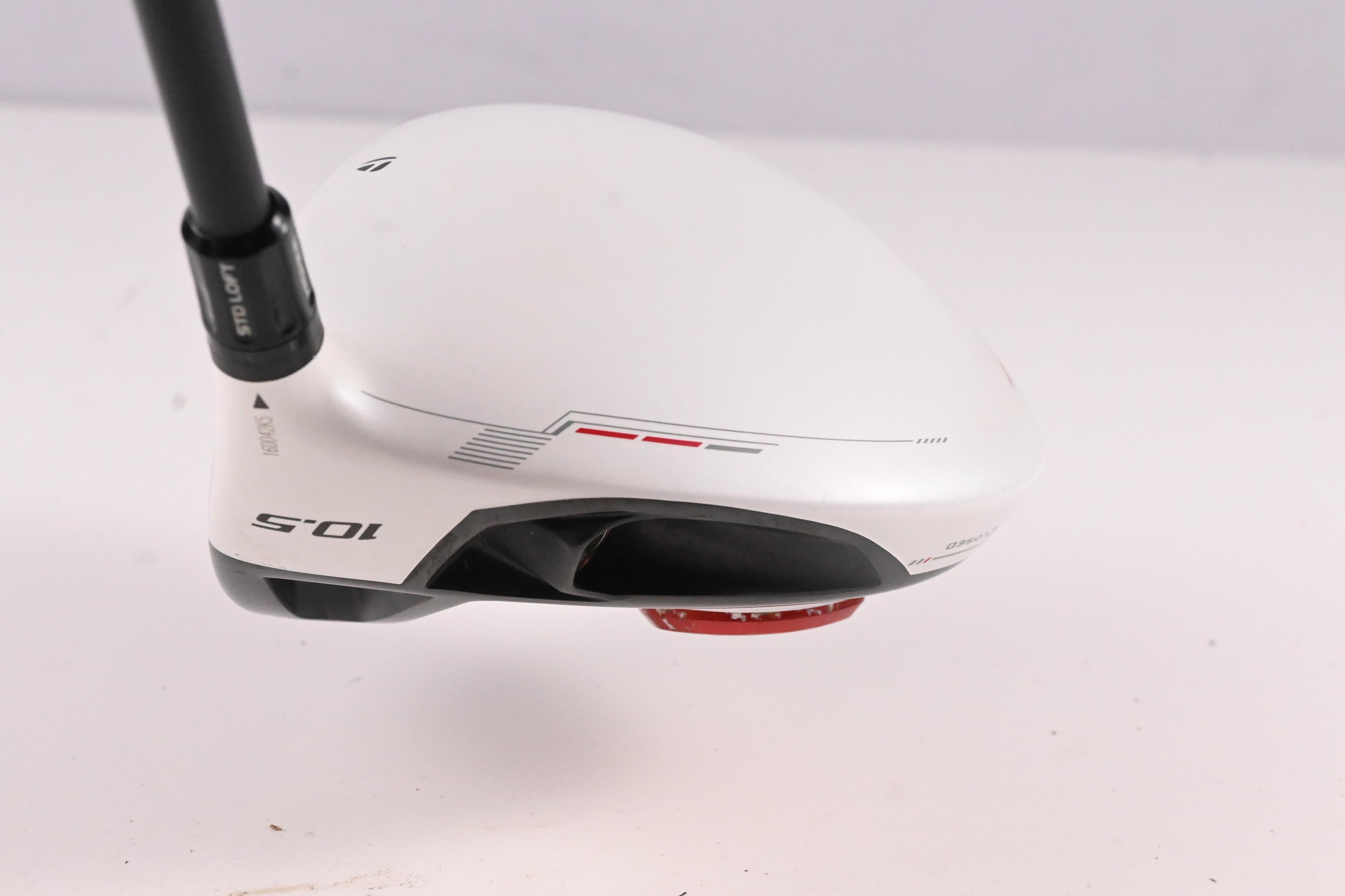 Taylormade R11 Driver / 10.5 Degree / Stiff Flex Fujikura Blur 60 Shaft