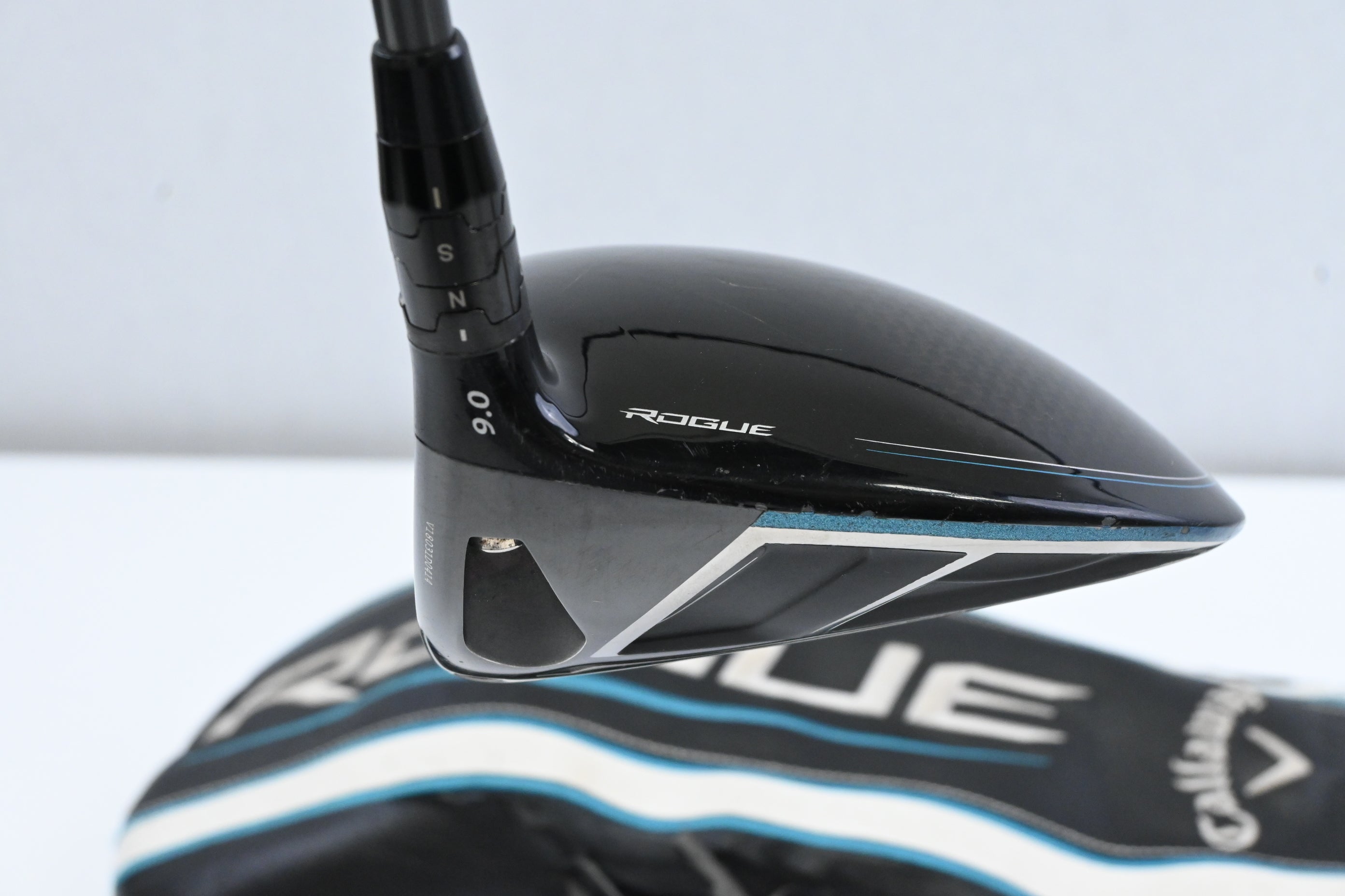Callaway Rogue Driver / 9 Degree / Regular Flex Aldila Synergy 50 Shaft