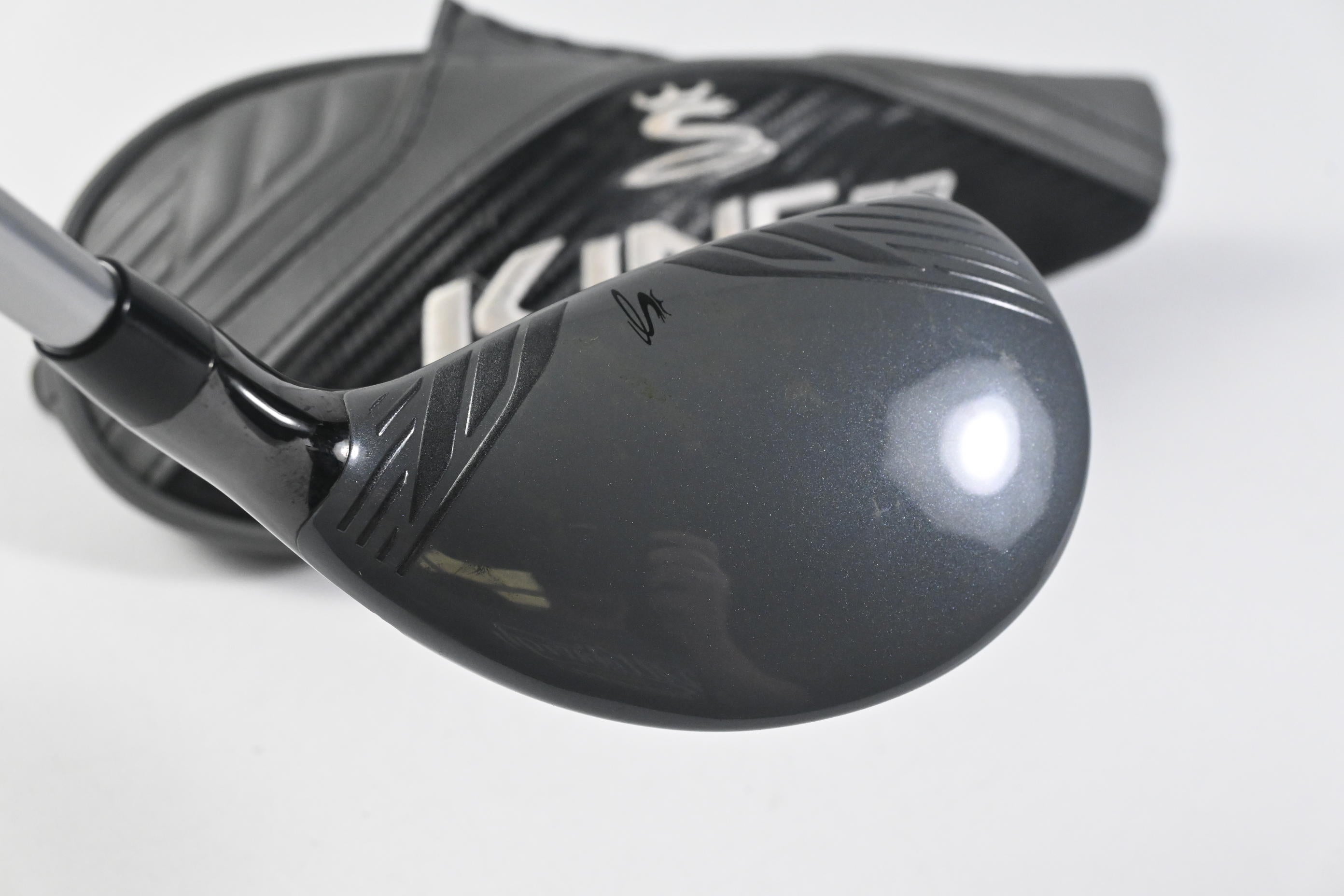 Cobra King F8 #4 Hybrid / 22 Degree / Regular Flex Aldila Rogue Pro 75 Shaft