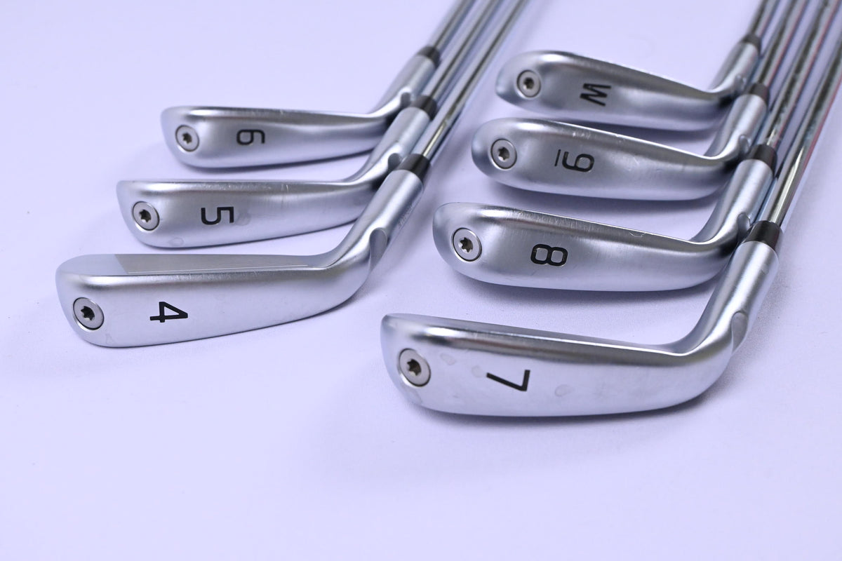 Ping I240 Irons / 4-PW / Red Dot / Stiff Flex N.S.PRO Modus 3 115 Shafts