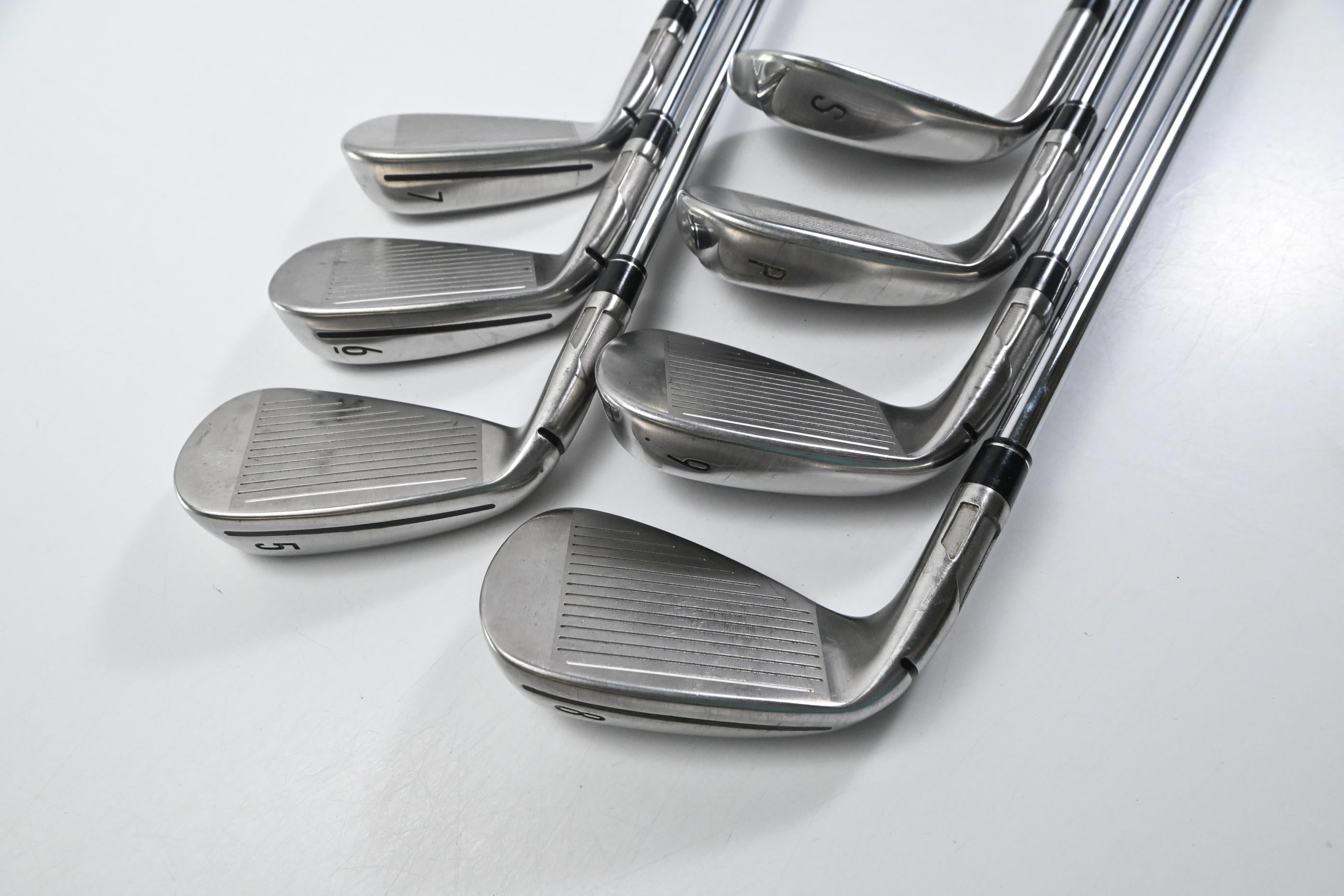 Taylormade SIM2 Max Irons / 5-PW+SW / Regular Flex KBS MAX MT 85 Shafts