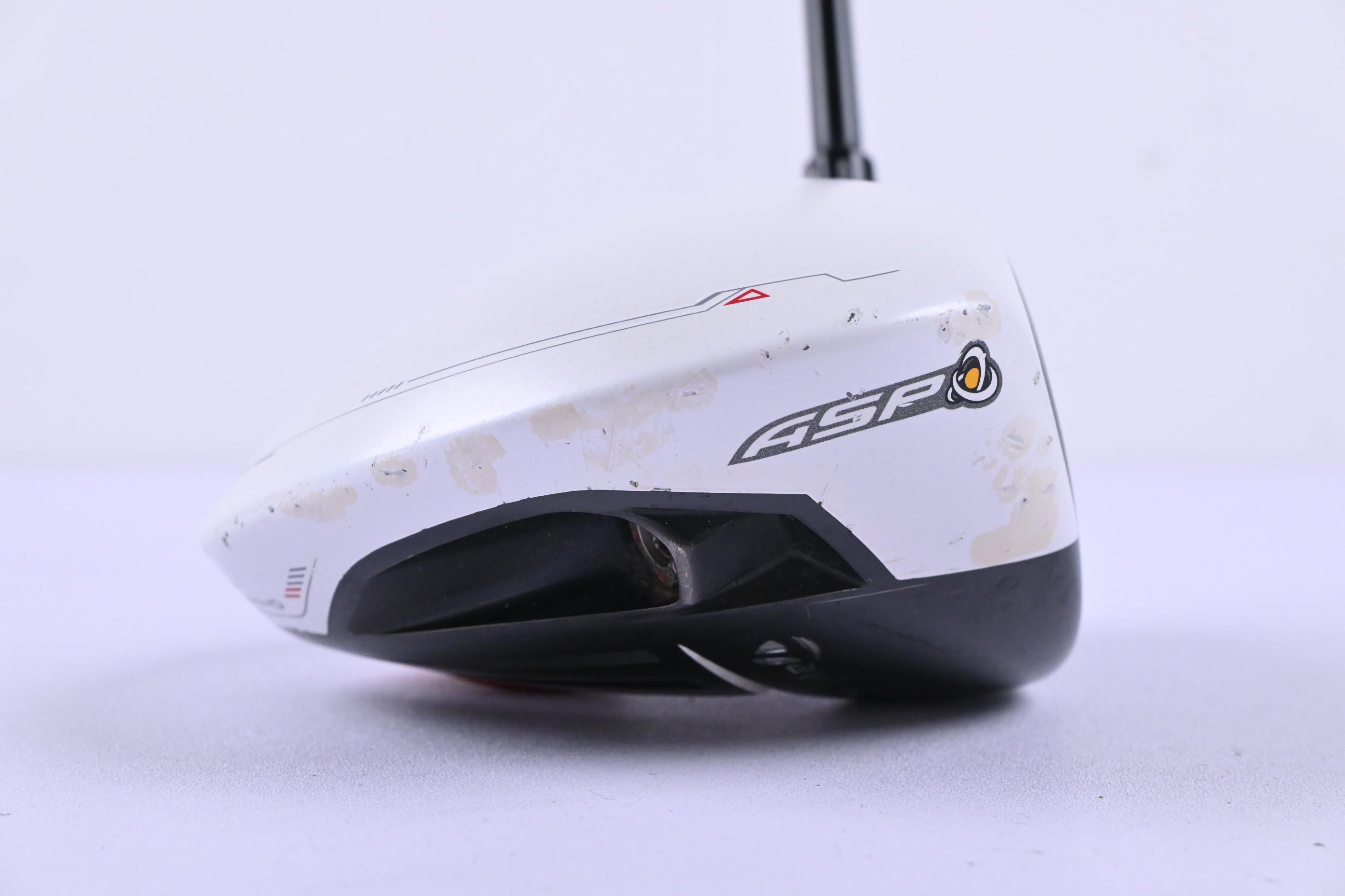 Taylormade R11 Driver / 10.5 Degree / Regular Flex Fujikura R11 Blur 60 Shaft
