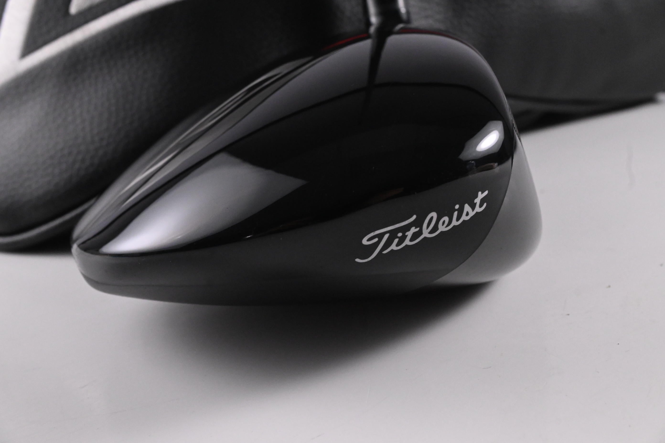 Titleist GT3 Driver / 10 Degree / X-Flex Graphite Design Tour AD VF-6 Shaft