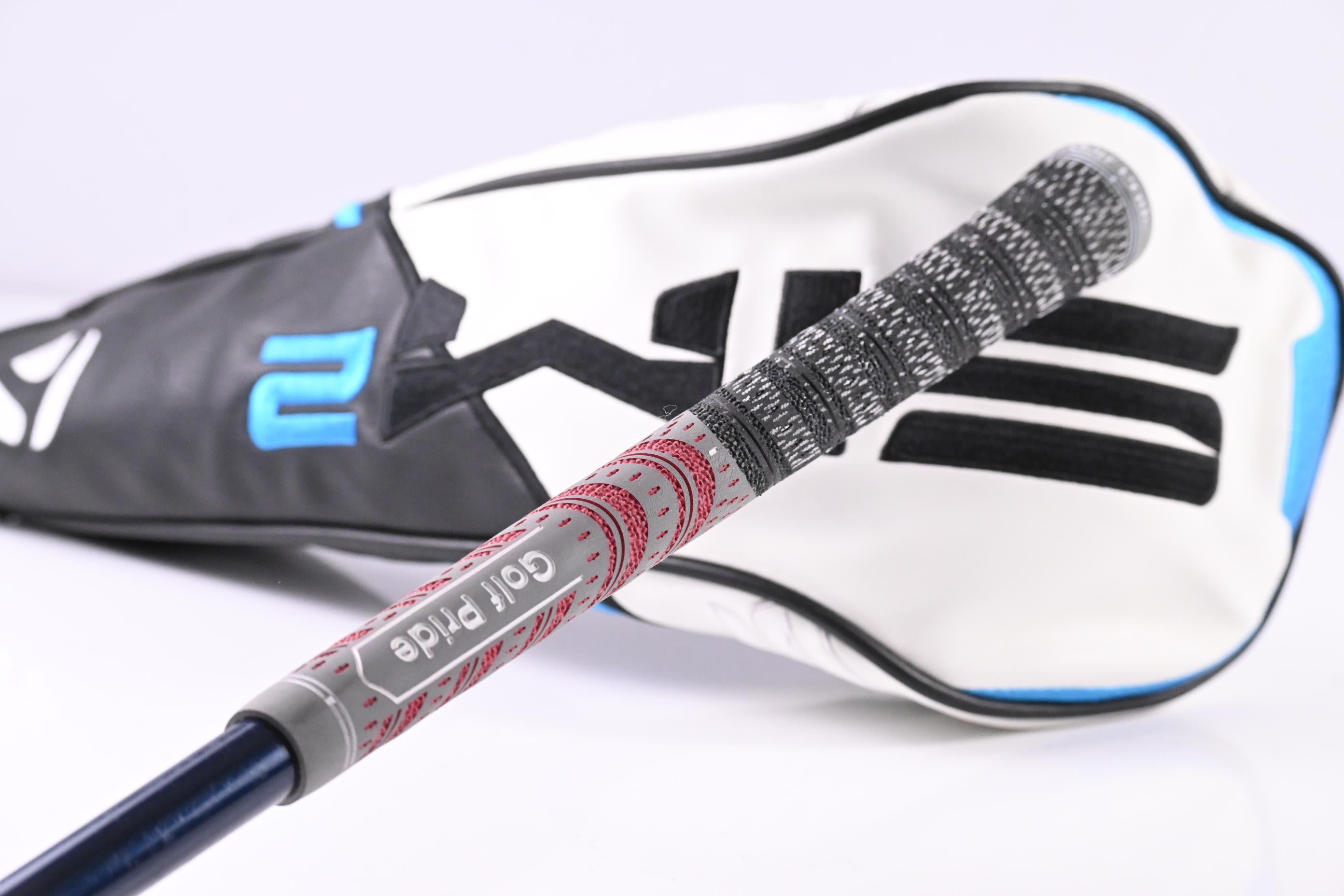 Taylormade SIM2 Max Driver / 9 Degree / Stiff Flex Fujikura Ventus Blue 5 Shaft