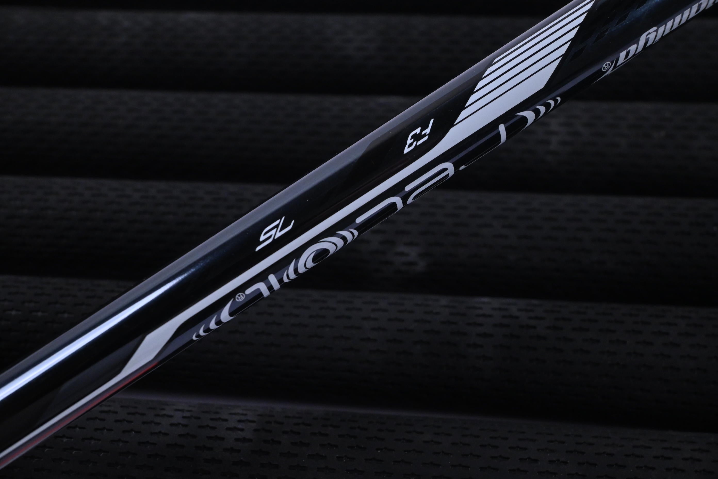 Ping i540 Irons / 5-PW+GW / Blue Dot / Regular Flex Recoil Dart 75 Shafts