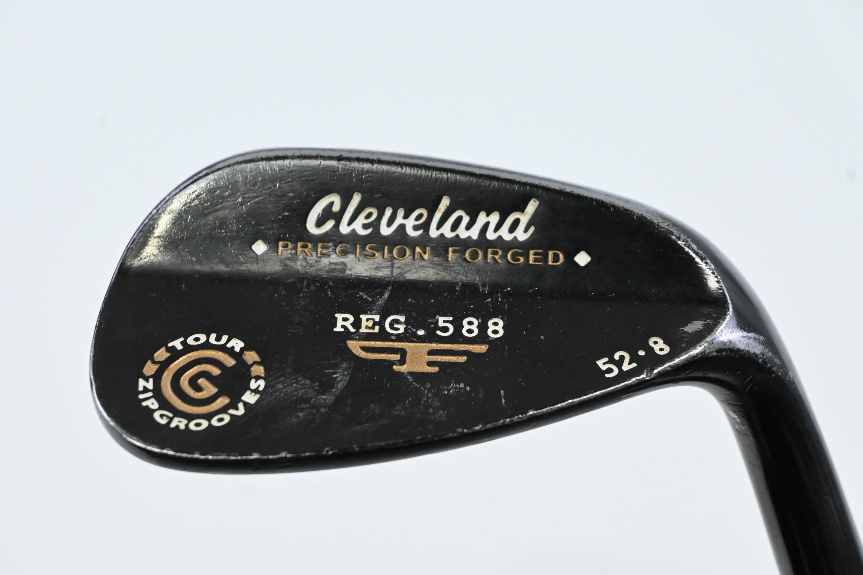 Cleveland 588 Precision Forged Gap Wedge / 52 Degree / Wedge Flex Tour Concept