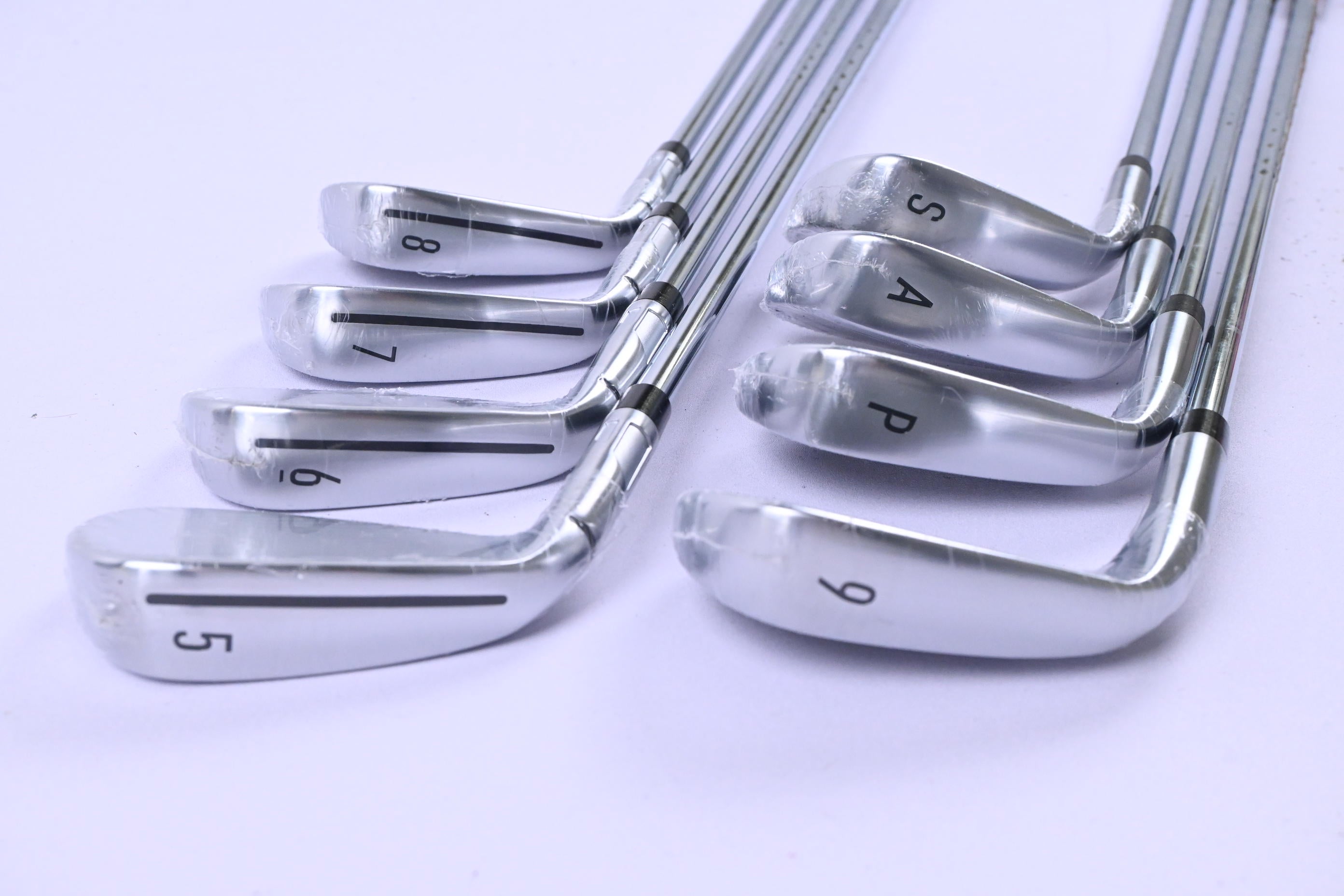 Taylormade Qi Irons / 5-PW+GW+SW / Regular Flex KBS Max MT 85 Shafts