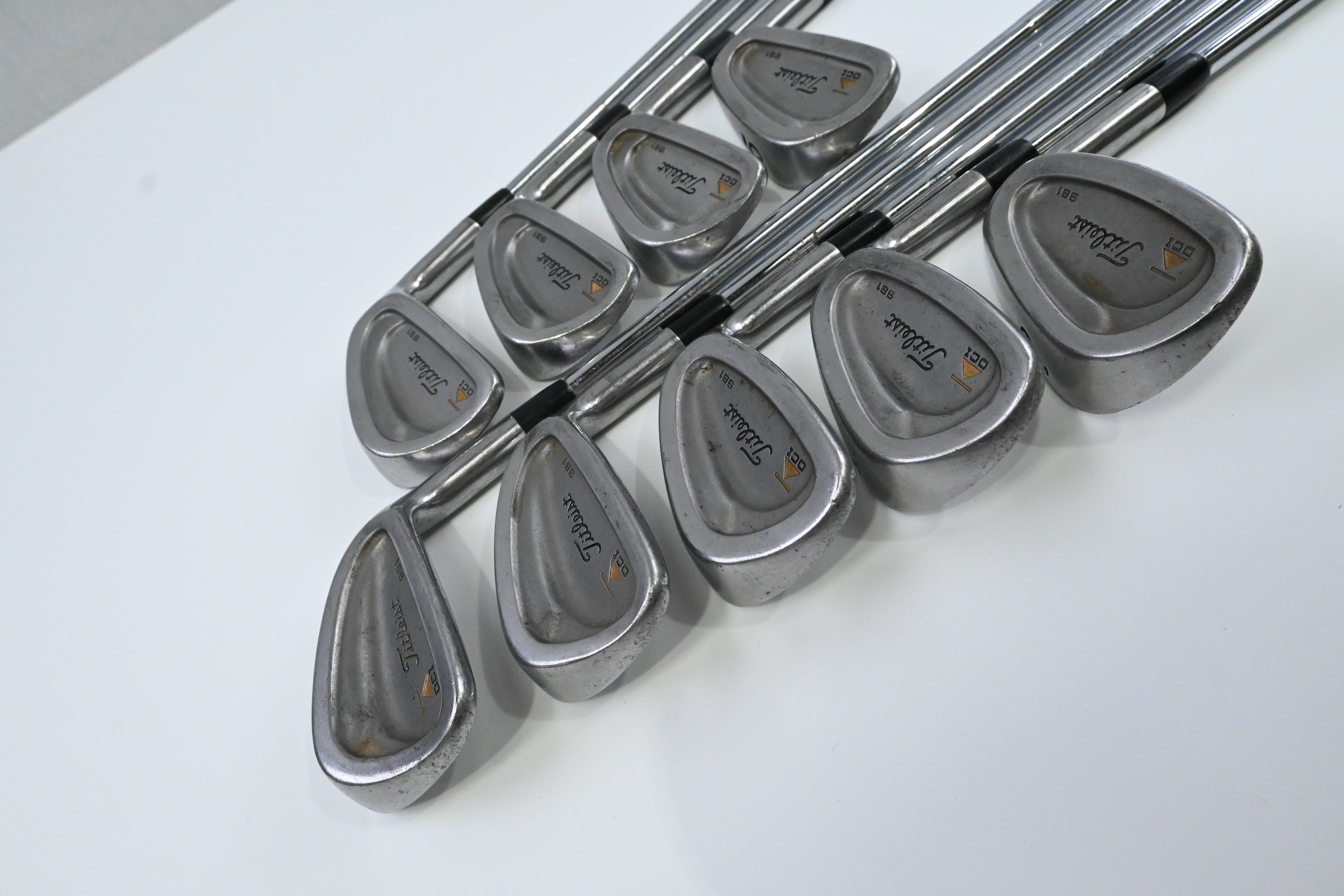 Titleist DCI 981 Irons / 2-PW / Stiff Flex Dynamic Gold S300 Shafts