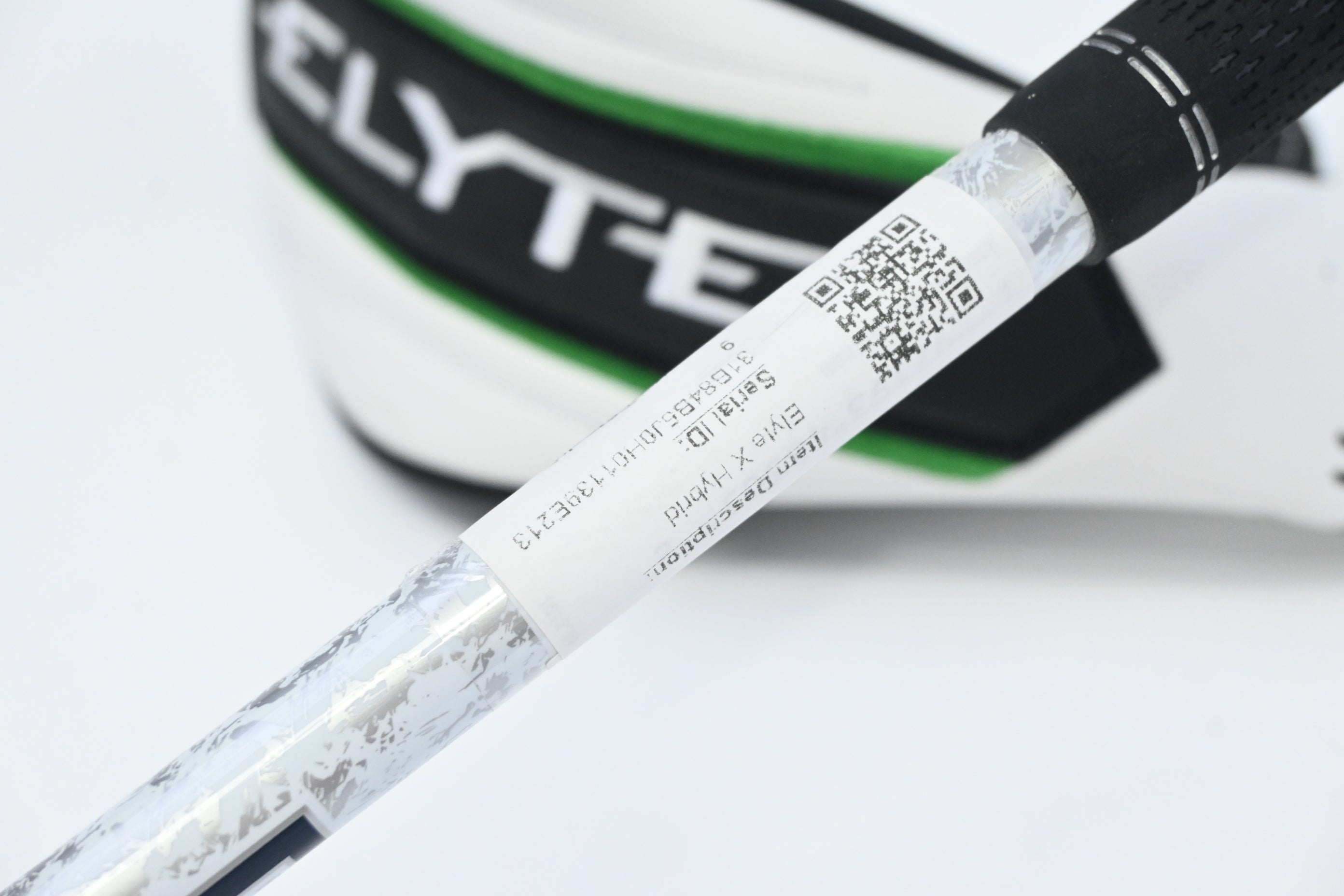 Callaway Elyte X #4 Hybrid / 21 Degree / Regular Flex Denali Charcoal 60 Shaft
