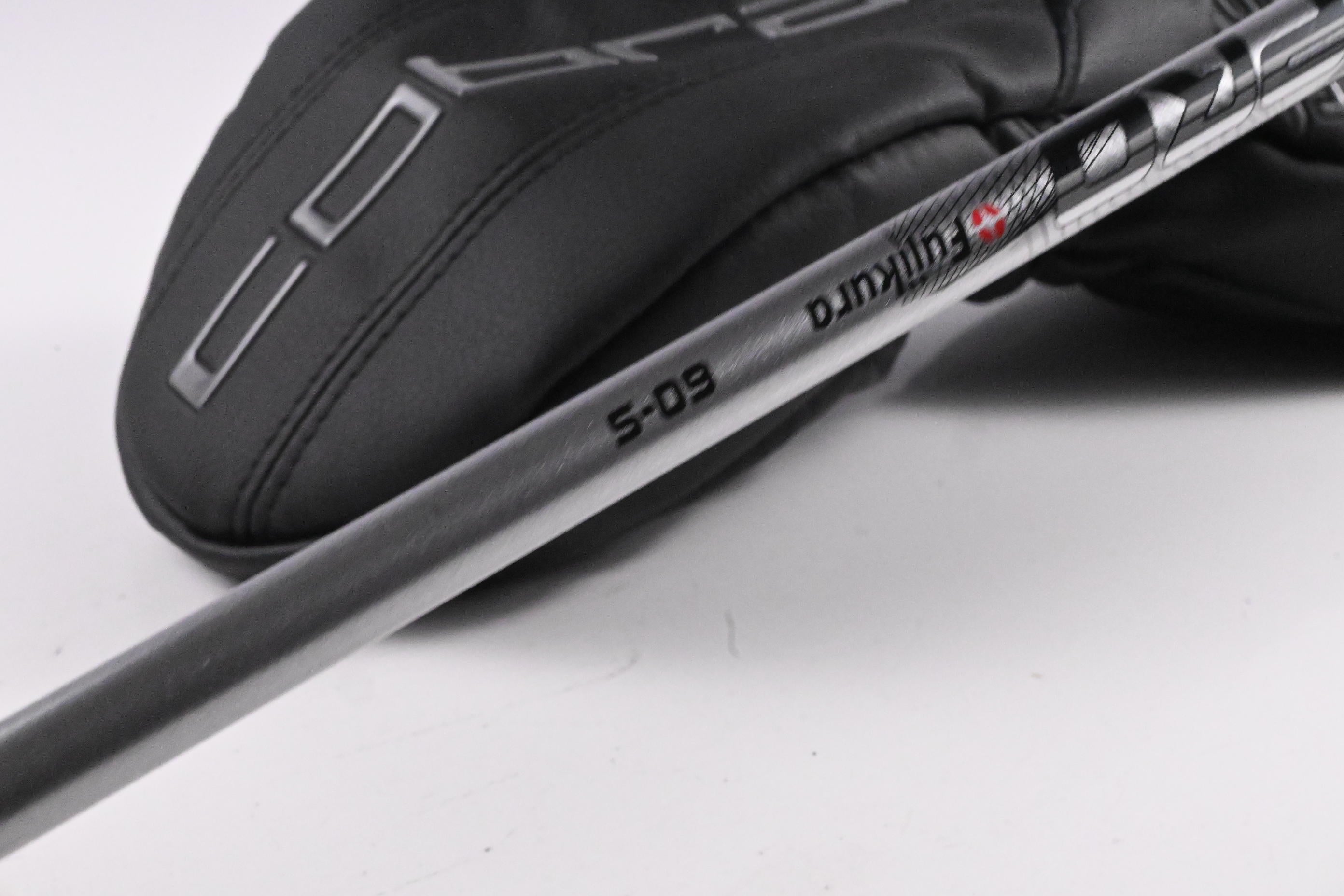 Cobra DS-Adapt MAX-K Driver / 10.5 Degree / Stiff Flex Fujikura Pro 60 Shaft
