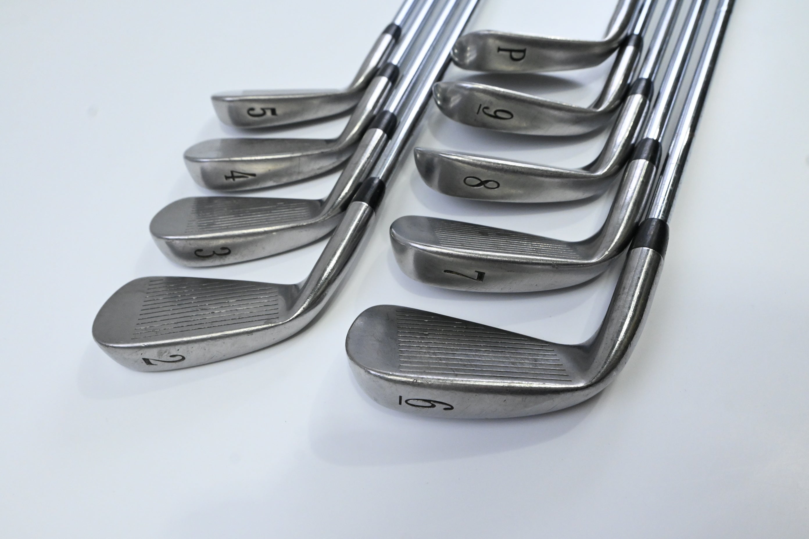 Titleist DCI 981 Irons / 2-PW / Stiff Flex Dynamic Gold S300 Shafts