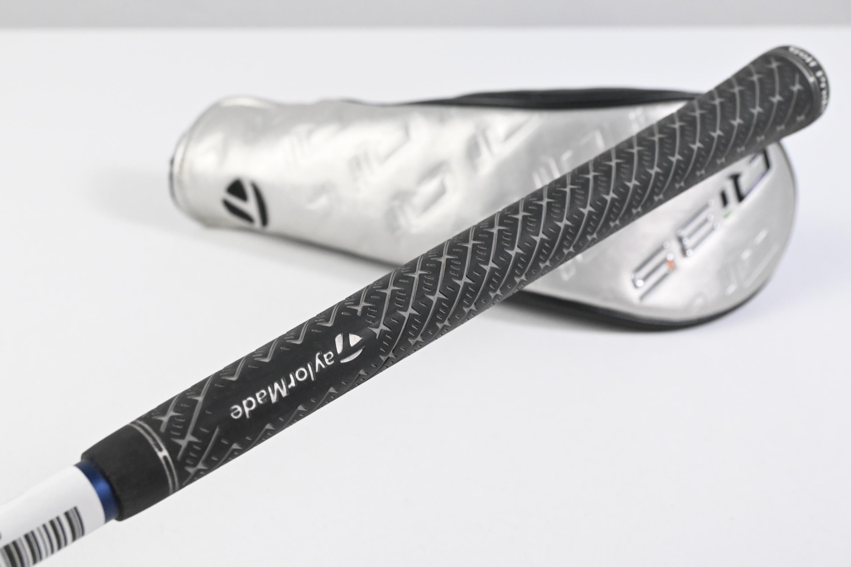 Taylormade Qi35 #4 Hybrid / 22 Degree / Stiff Flex Fujikura Ventus Blue 7 Shaft