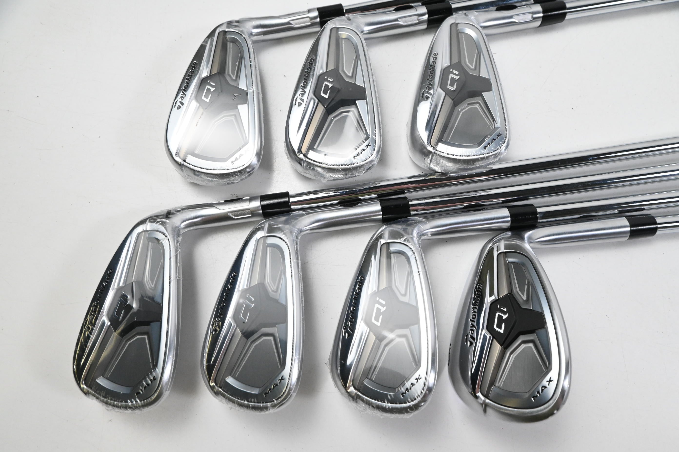 Taylormade Qi Max Irons / 5-PW+SW / Regular Flex KBS MAX MT 85 Shafts