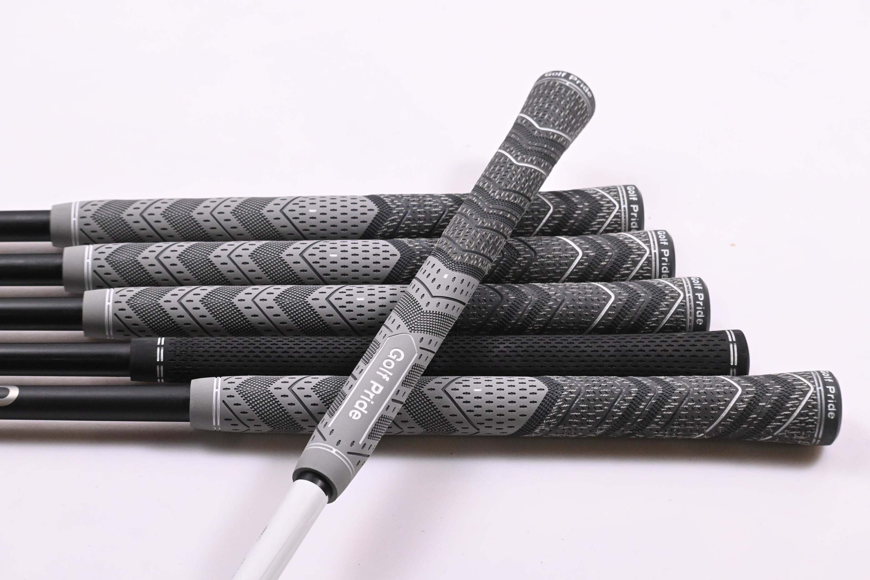 Ping G425 Irons / 5-PW / Regular Flex Ping Alta CB Slate Shafts