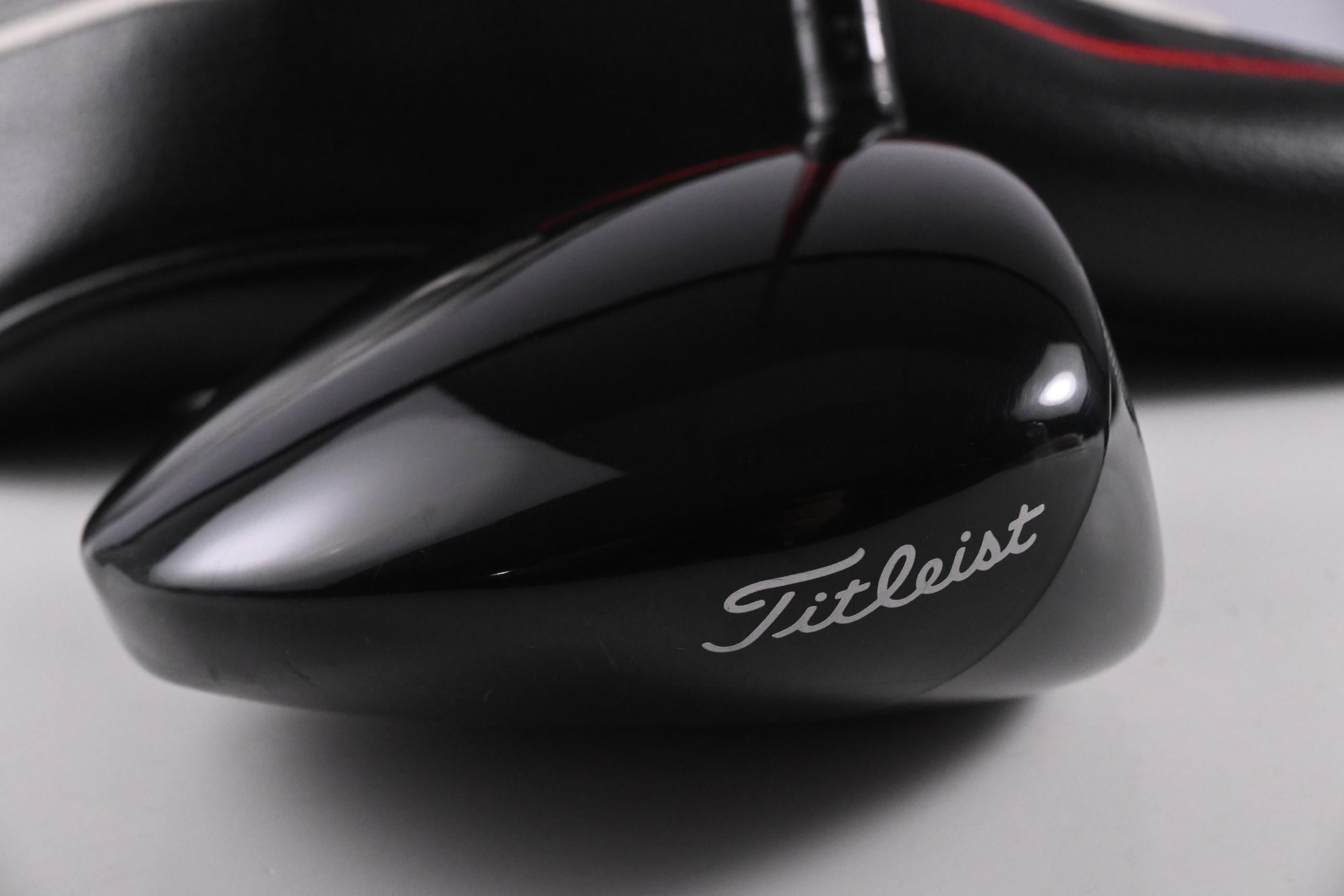 Titleist GT2 Driver / 10 Degree / Regular Flex Denali Red 50 Shaft
