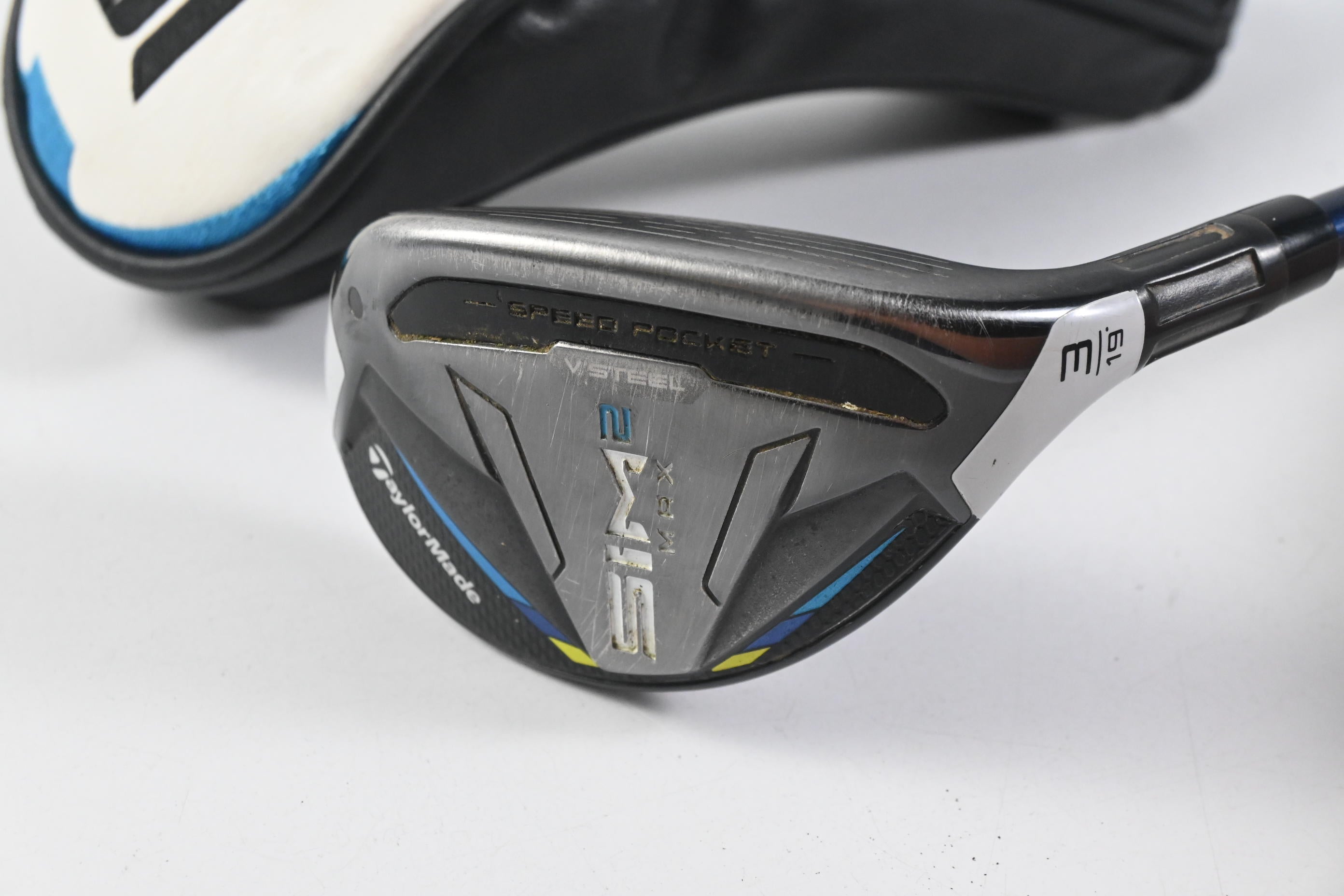 Taylormade SIM2 Max #3 Hybrid / 19 Degree / Regular Flex Fujikura Ventus Blue 6