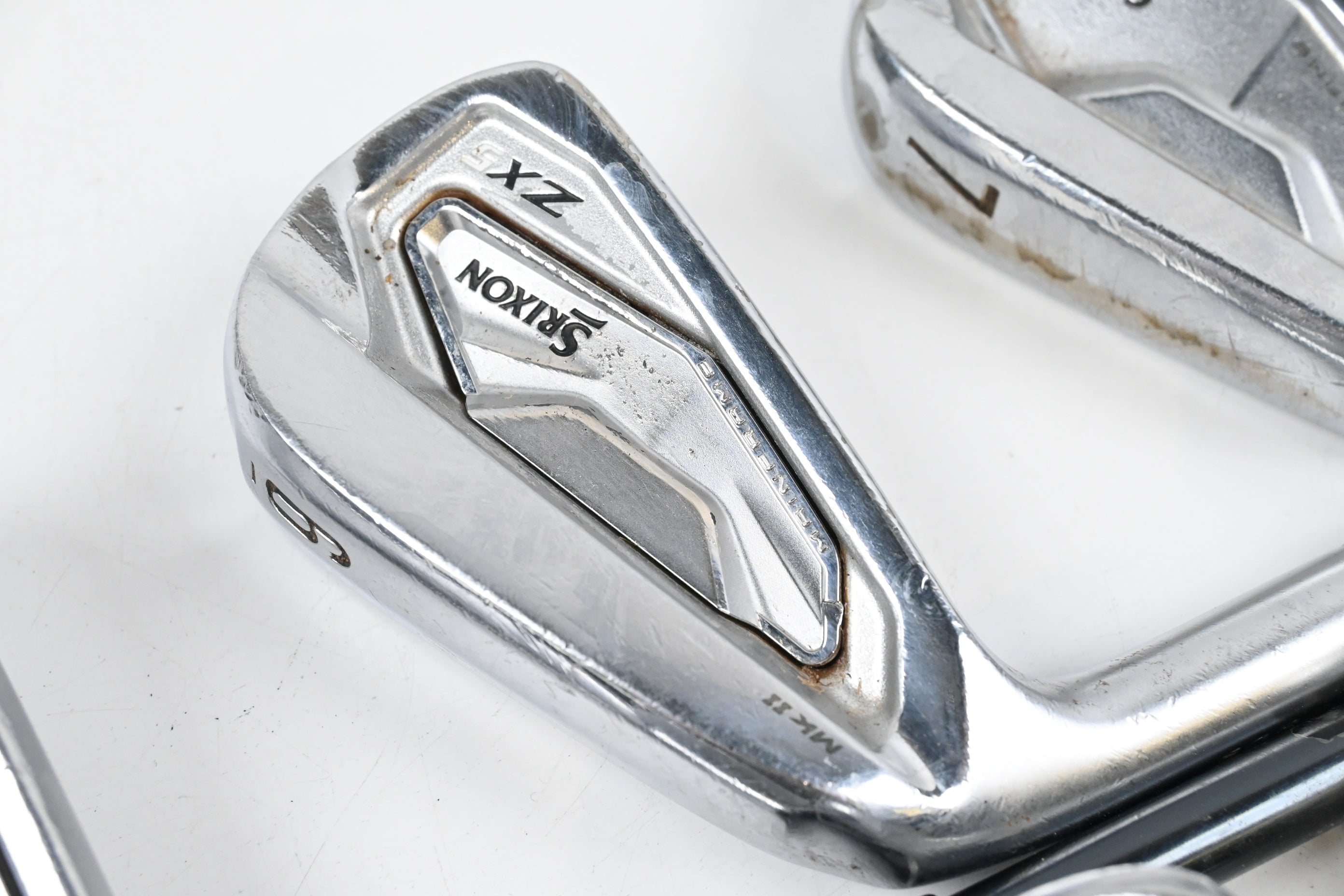 Left Hand Srixon ZX7 MK II Irons 2023 / 5-PW / Regular Flex UST Recoil Dart 65