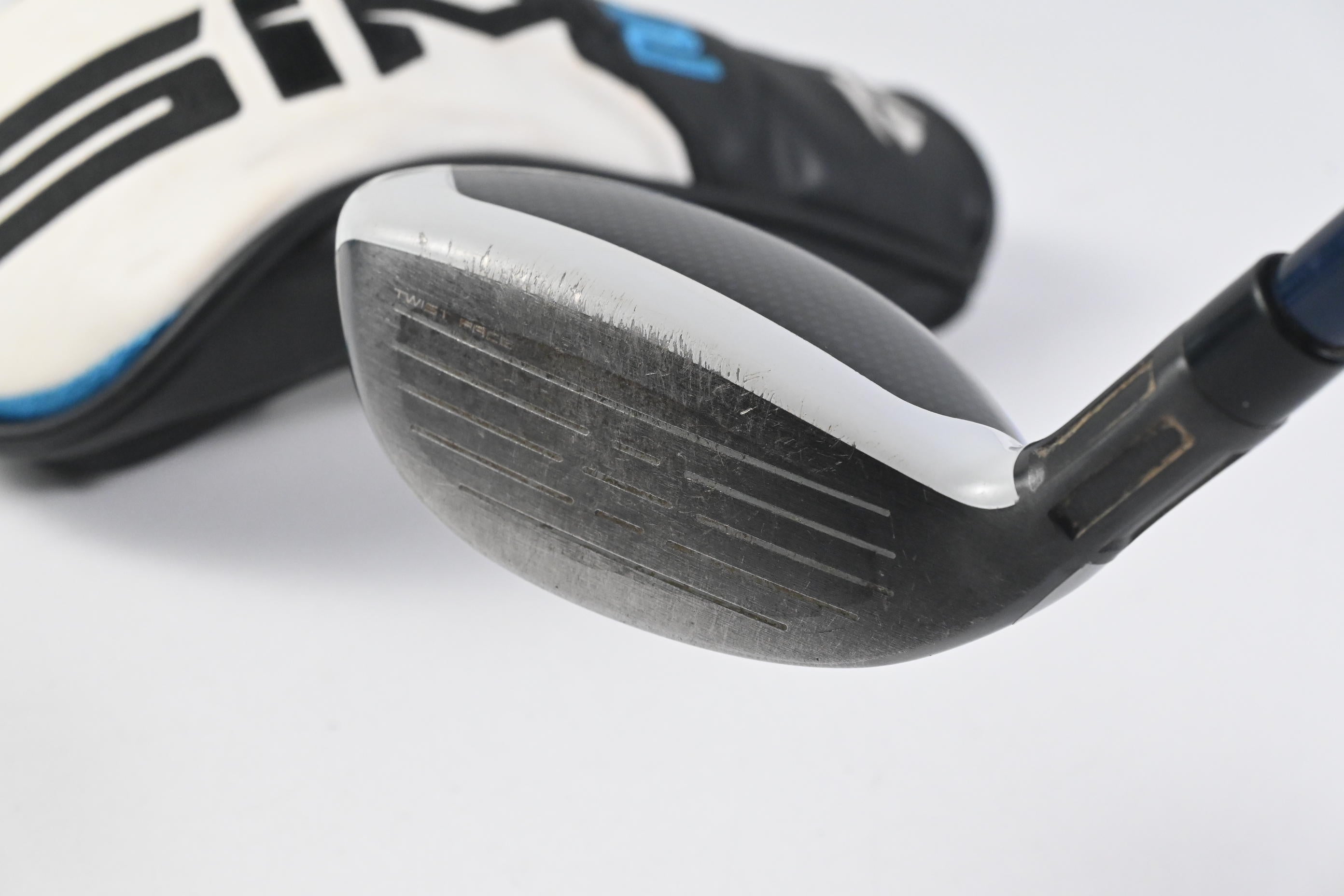 Taylormade SIM2 Max #3 Hybrid / 19 Degree / Regular Flex Fujikura Ventus Blue 6