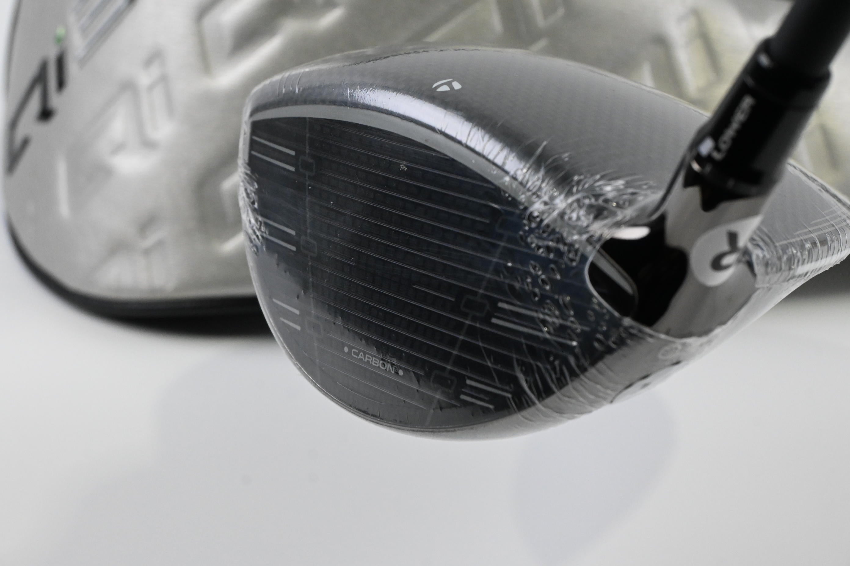 Taylormade Qi35 Driver / 12 Degree / Regular Flex Vanquish 4 Shaft