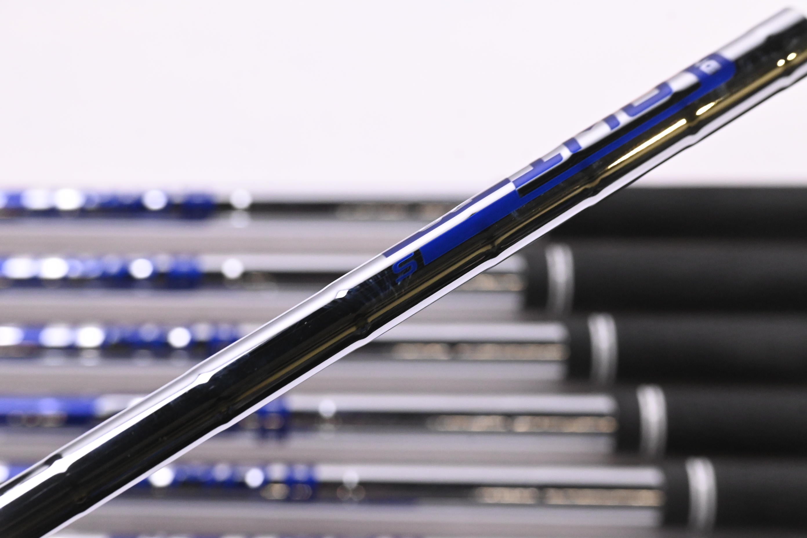 Ping G400 Irons / 5-PW-SW / Stiff Flex Ping AWT 2.0 Shafts