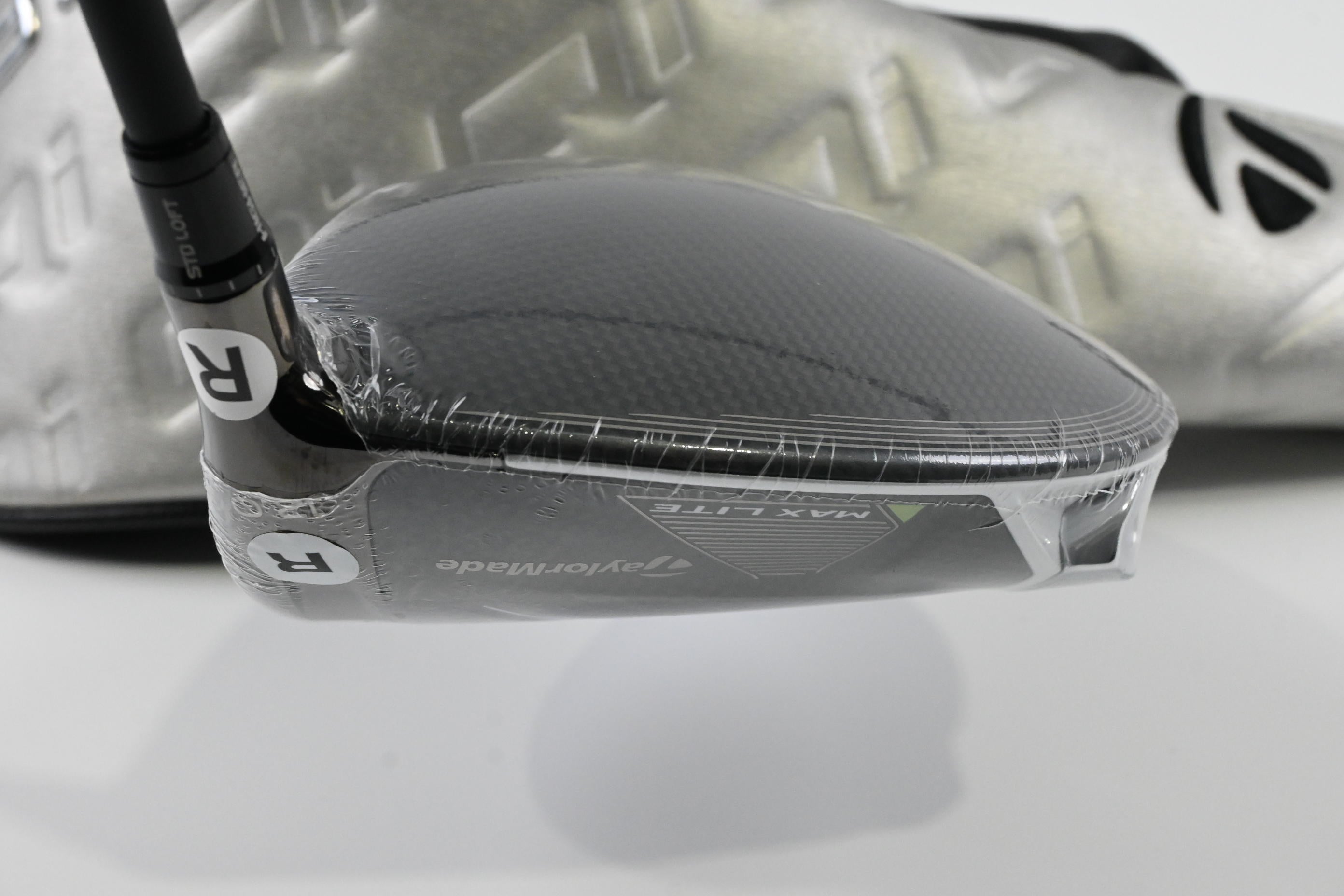 Taylormade Qi35 Driver / 12 Degree / Regular Flex Vanquish 4 Shaft