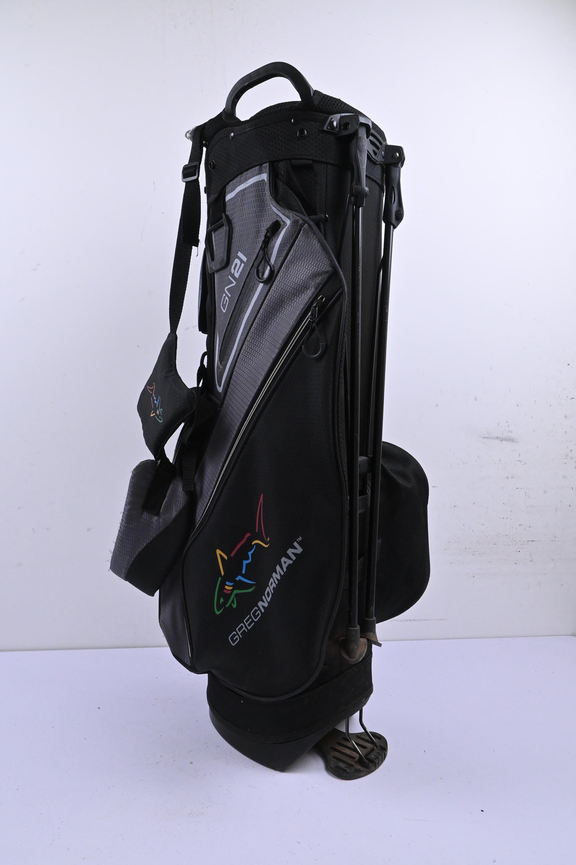 Greg Norman GN21 Stand Bag / 7-Way Divider / Black & Grey